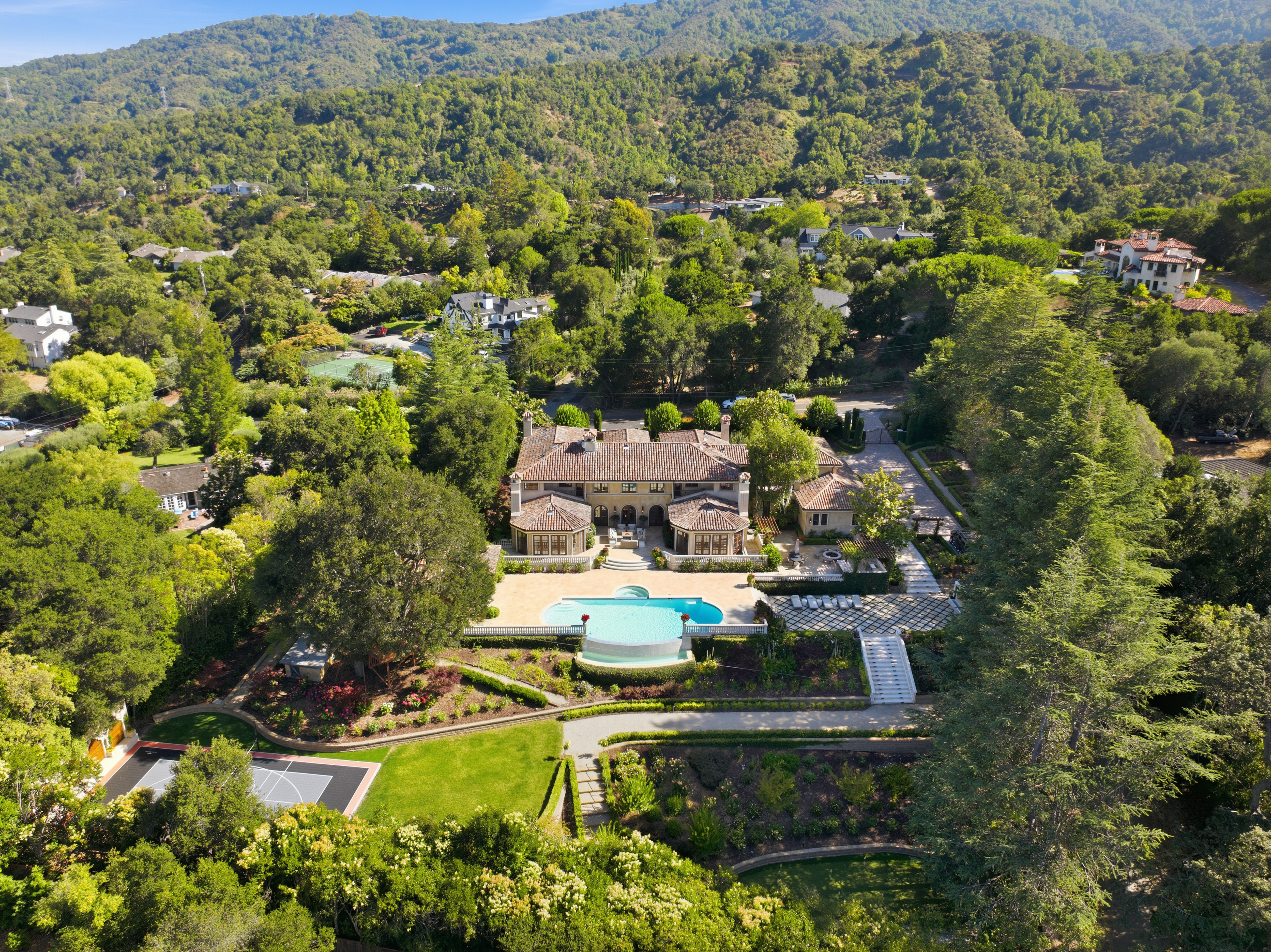 An Entertainer’s Estate with Exceptional Bay Views - 物件實景