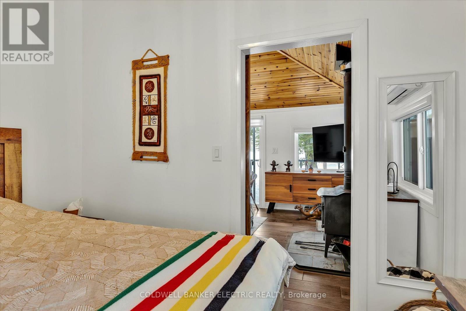 MINDEN HILLS (MINDEN), Ontario, K0M 2K0, CA, 2 Bedrooms Bedrooms, ,1 BathroomBathrooms,Residential,For Sale,1875856