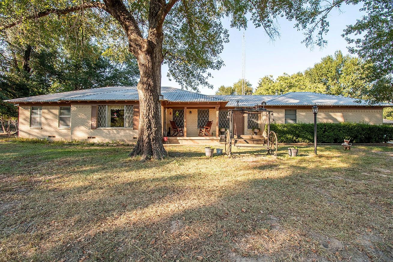 Grand Saline, Texas, 75140, United States, 4 Bedrooms Bedrooms, ,2 BathroomsBathrooms,Residential,For Sale,1857239