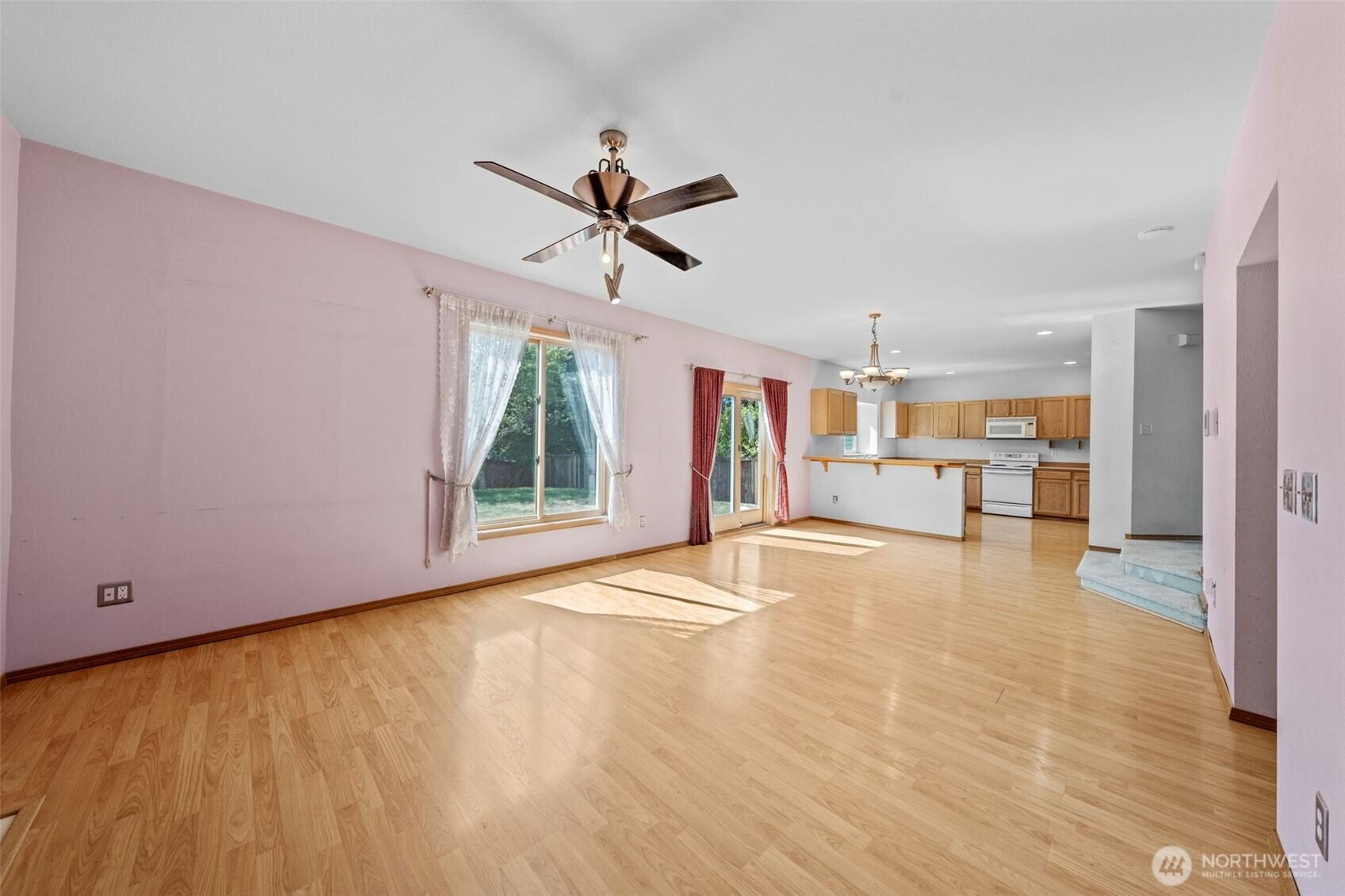 TACOMA, Washington, 98422, United States, 4 Bedrooms Bedrooms, ,3 BathroomsBathrooms,Residential,For Sale,1948002