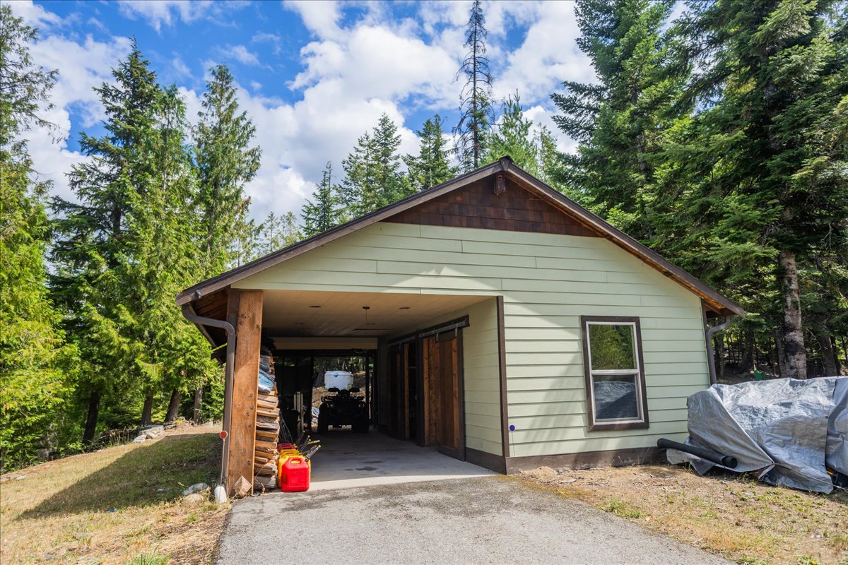 Sagle, Idaho, 83860, United States, 4 Bedrooms Bedrooms, ,4 BathroomsBathrooms,Residential,For Sale,1976237