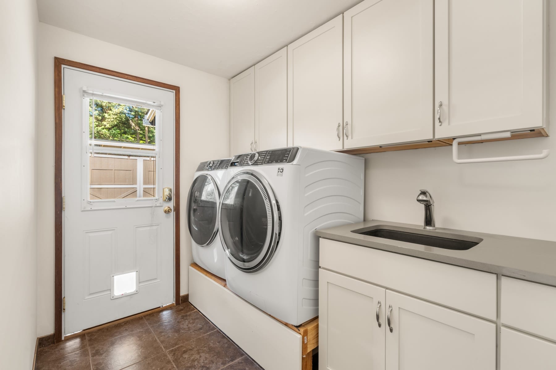  3583 Ross Lane Central Point, OR 97502 - 物件實景