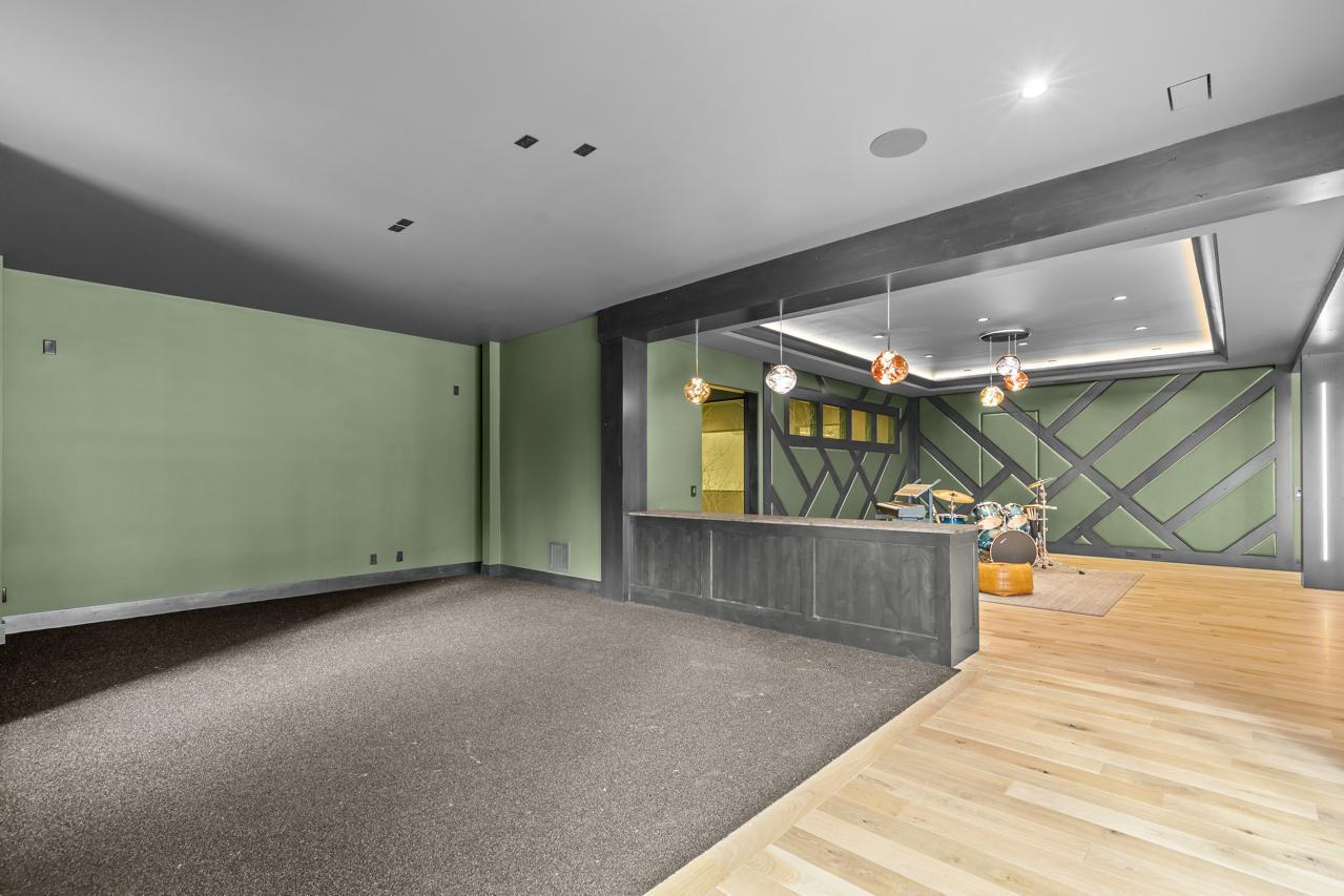 Orono, Minnesota, 55391, United States, 6 Bedrooms Bedrooms, ,3 BathroomsBathrooms,Residential,For Sale,2000639