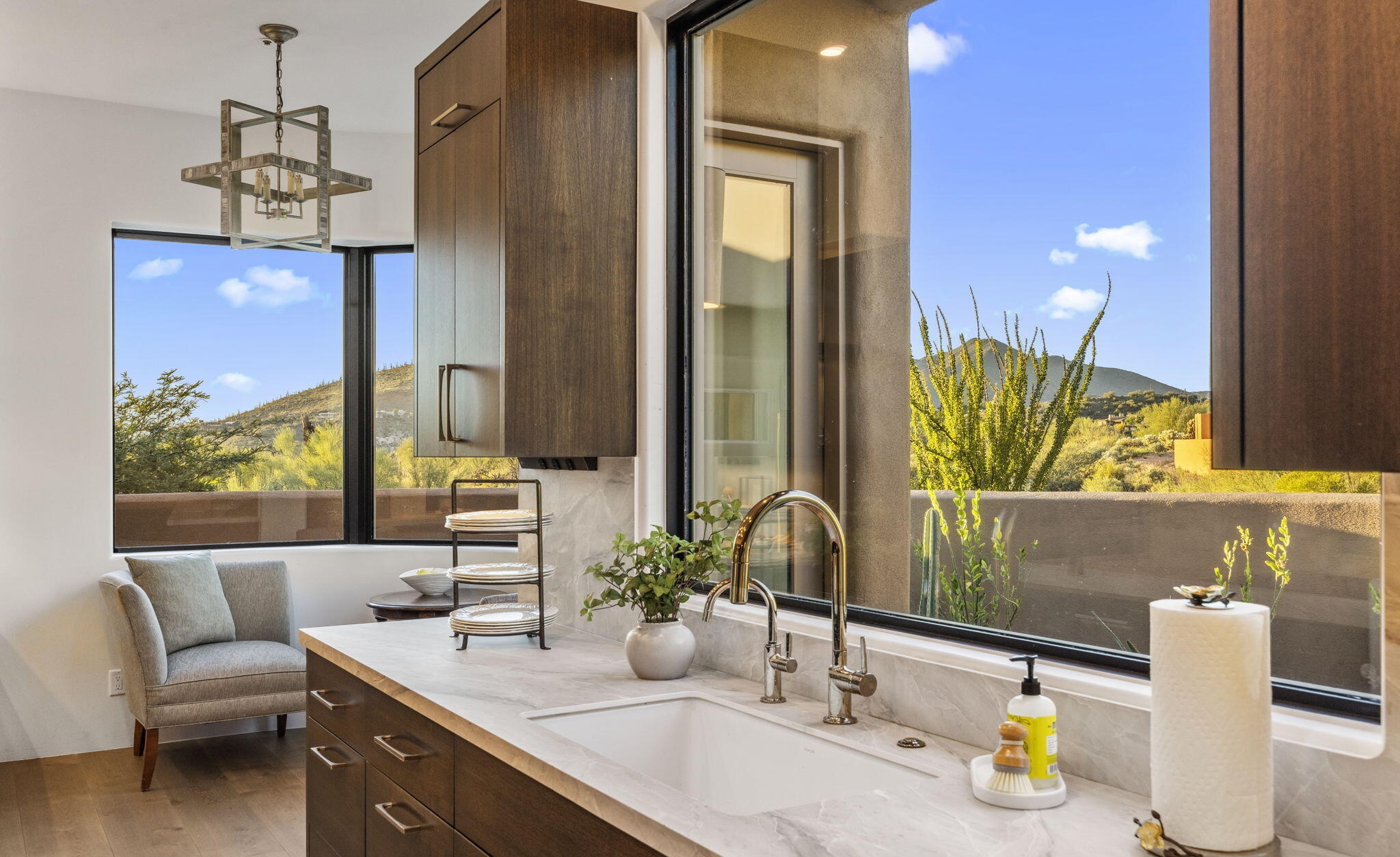  10046 E Hidden Valley Rd  Scottsdale, AZ - 物件實景