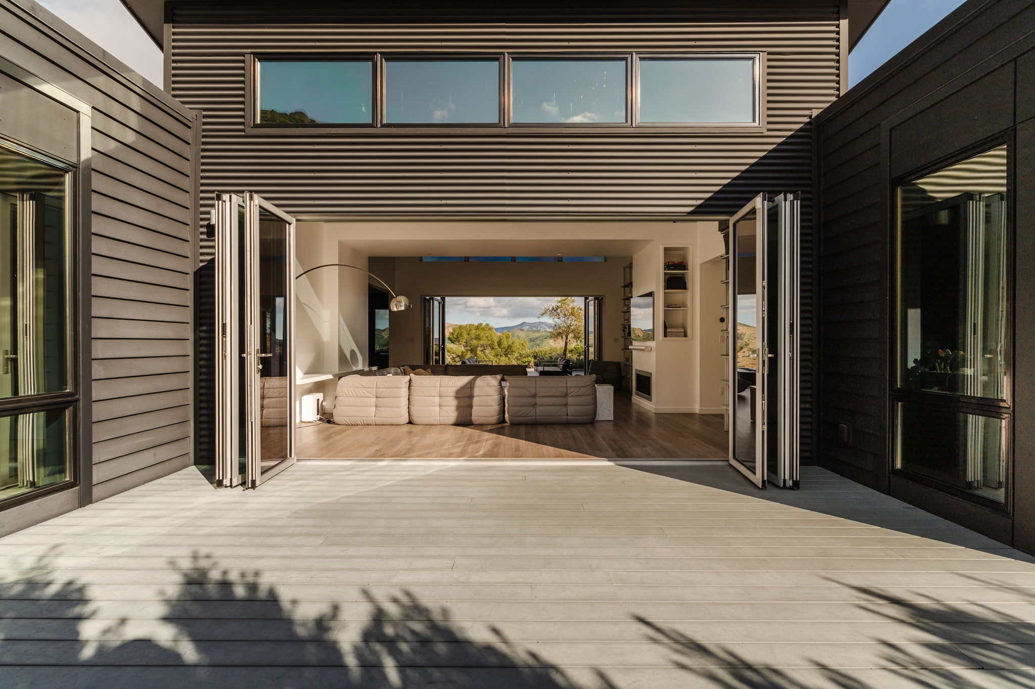  3649 Kanan Rd - 物件實景