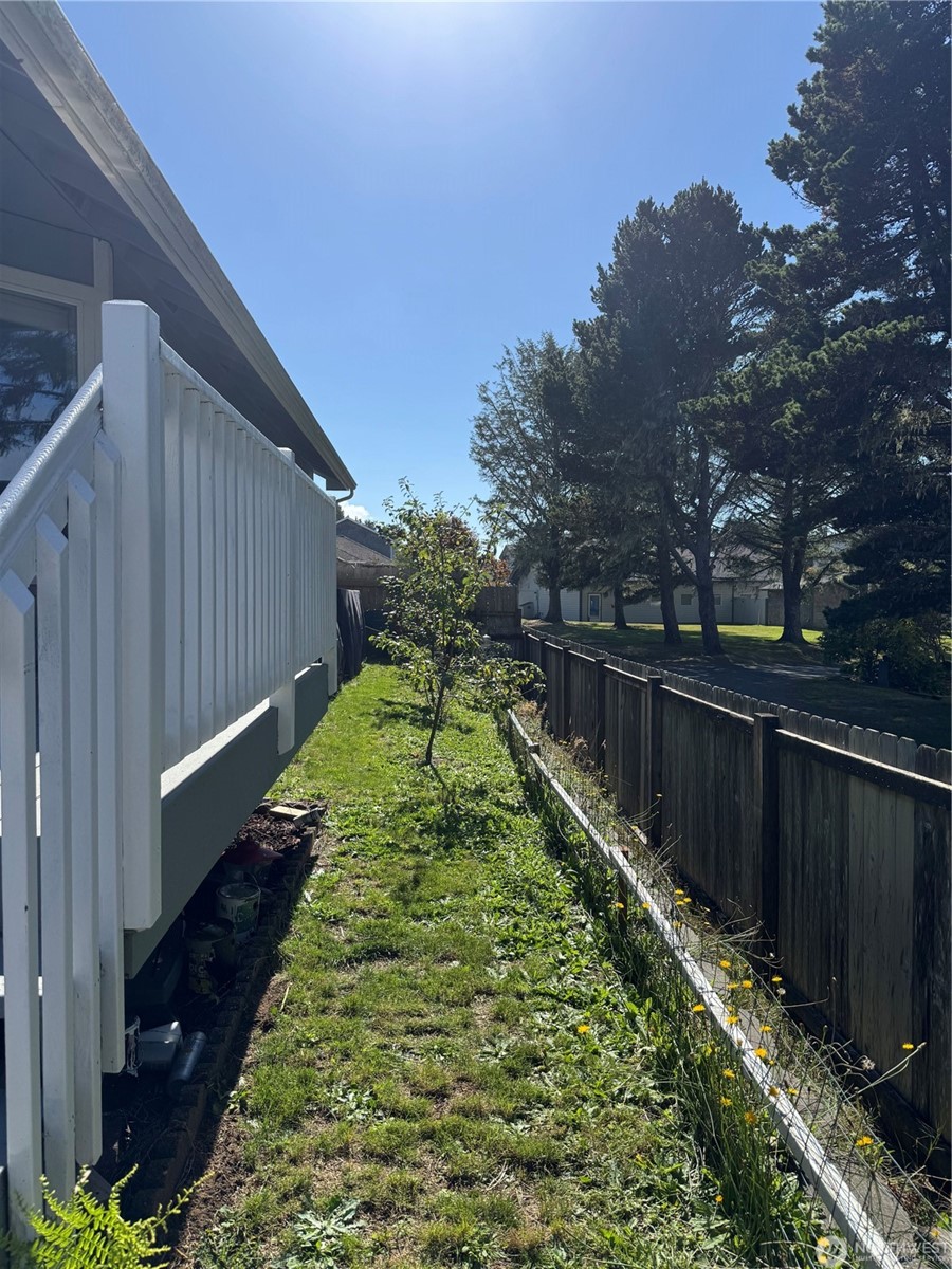 Long Beach, Washington, 98631, United States, 3 Bedrooms Bedrooms, ,2 BathroomsBathrooms,Residential,For Sale,1895276
