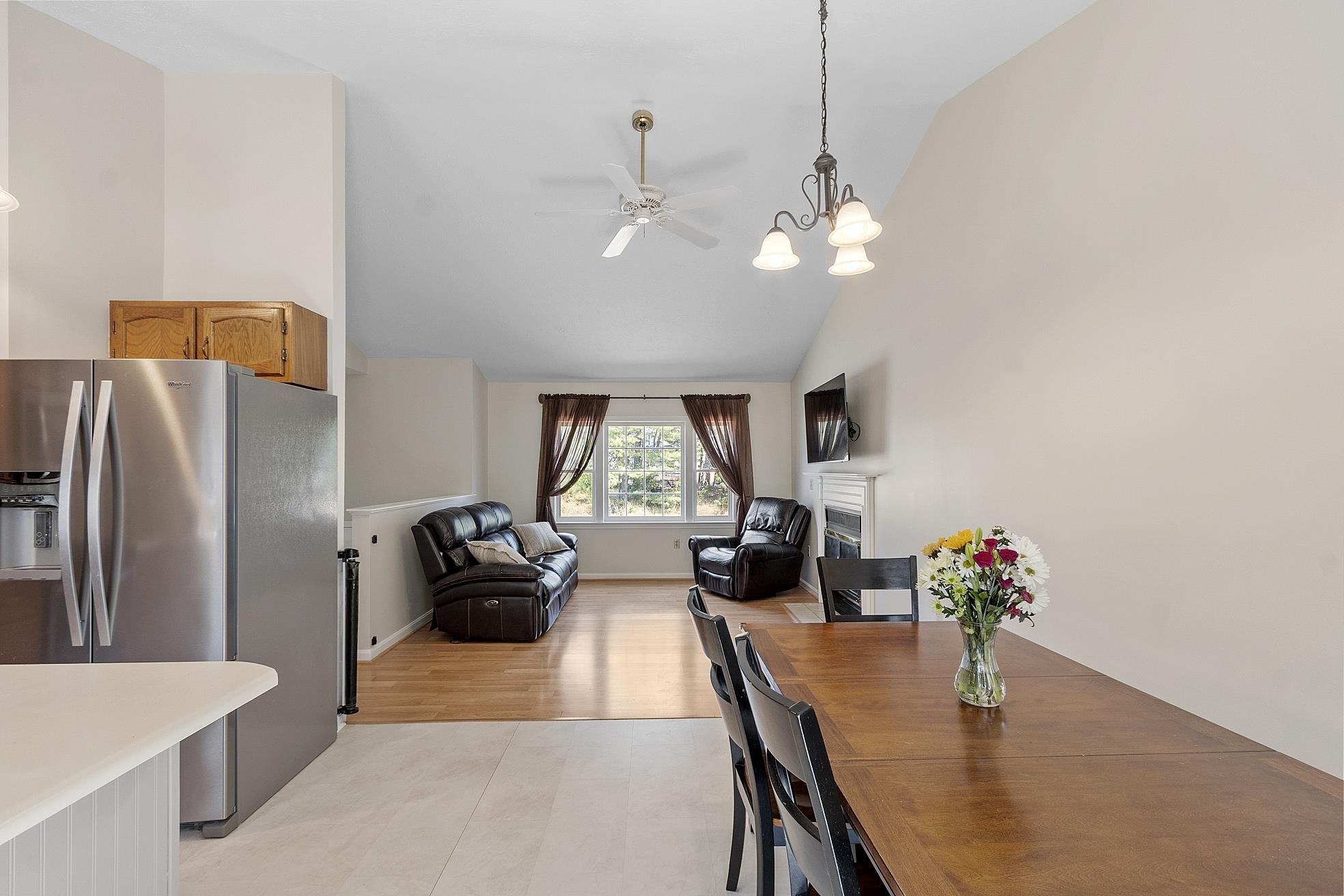 Nashua, New Hampshire, 03062, United States, 3 Bedrooms Bedrooms, ,1 BathroomBathrooms,Residential,For Sale,1942158