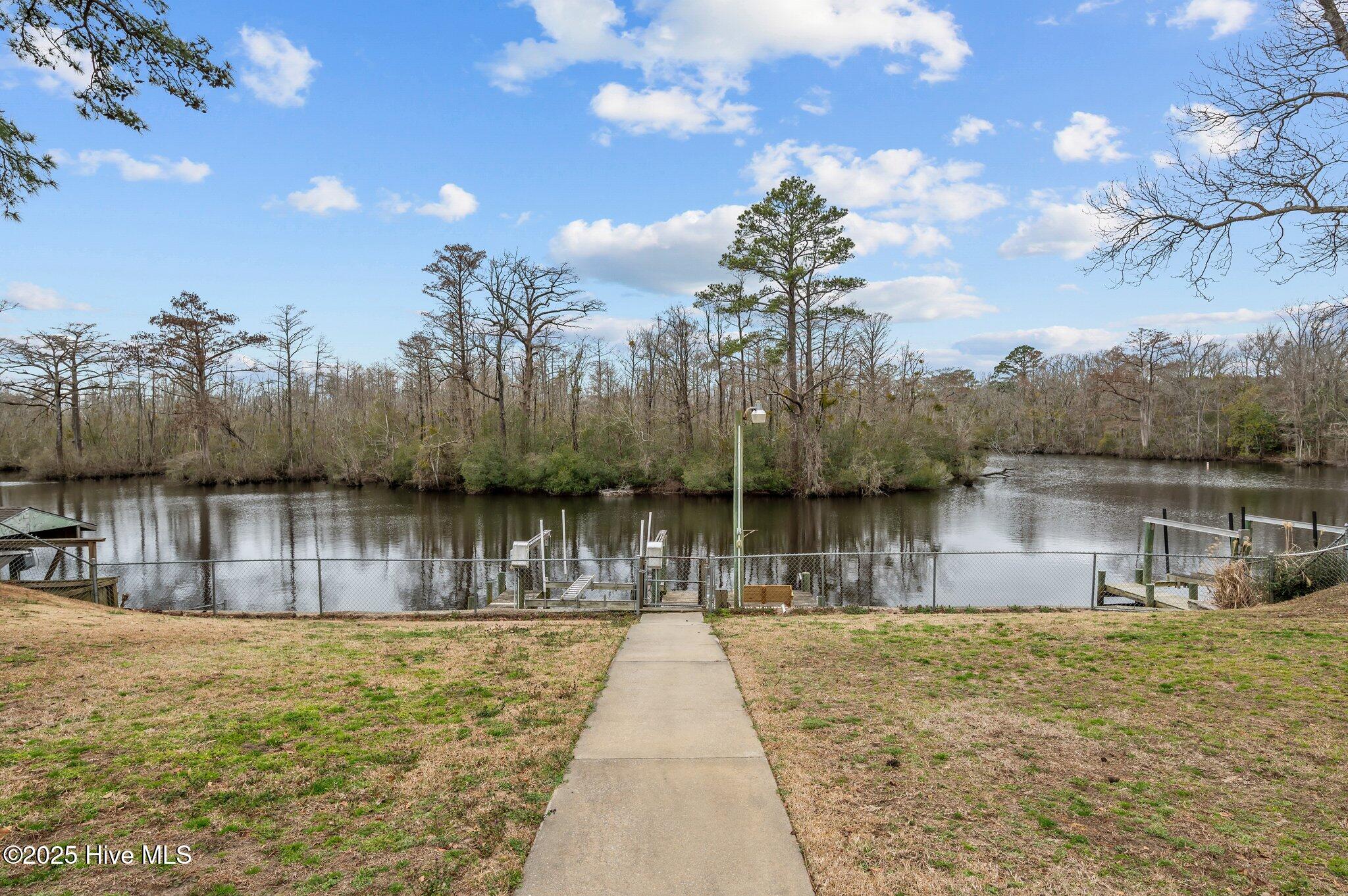 Washington, North Carolina, 27889, United States, 3 Bedrooms Bedrooms, ,2 BathroomsBathrooms,Residential,For Sale,1936995