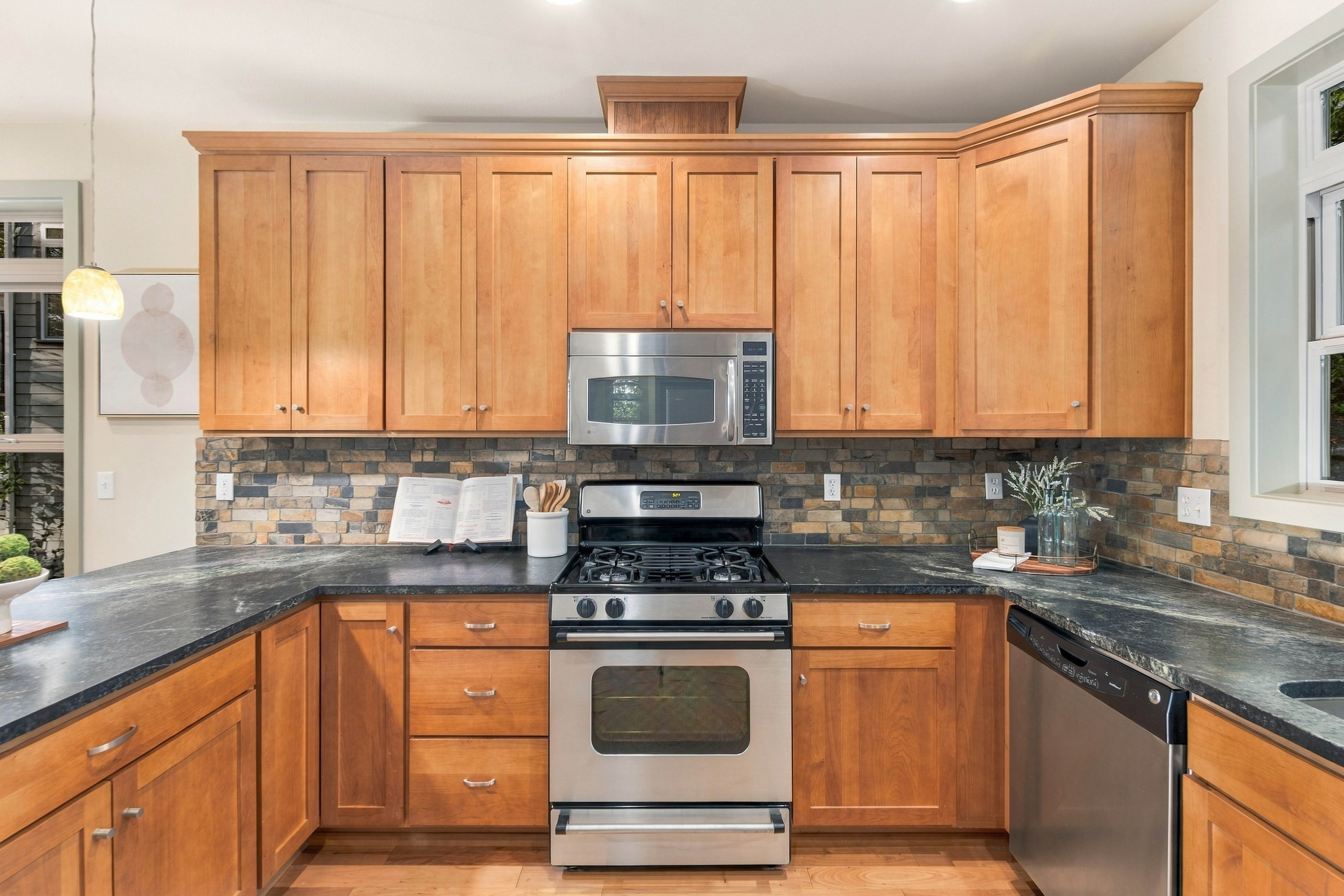  2320 12th Ave s, Seattle, WA 98144 - 物件實景