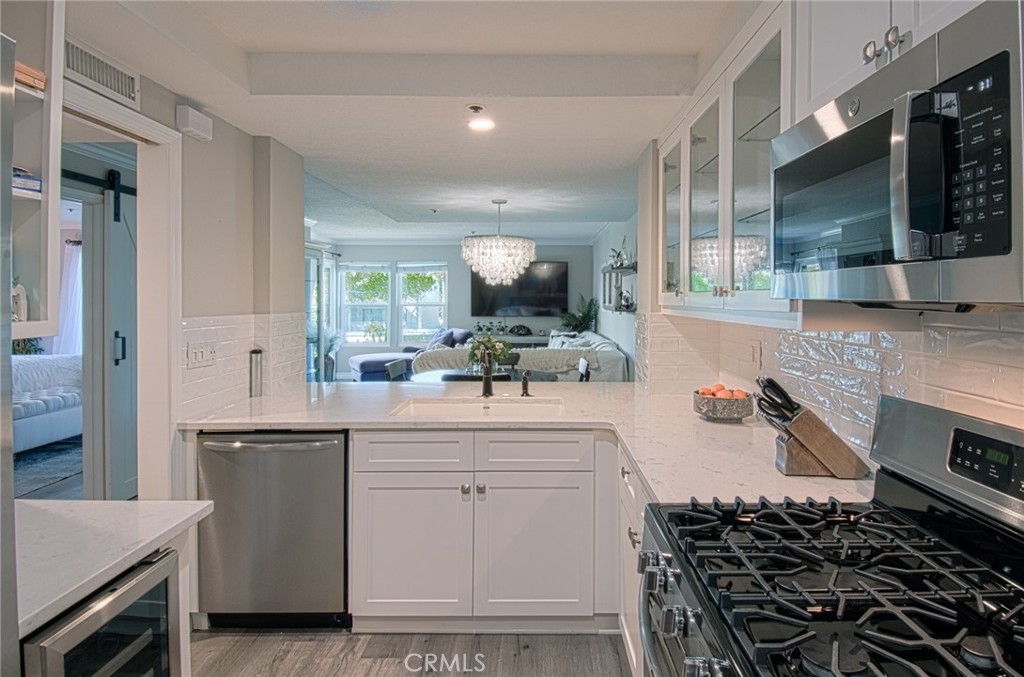 Newport Beach, California, 92663, United States, 1 Bedroom Bedrooms, ,1 BathroomBathrooms,Residential,For Sale,1990291