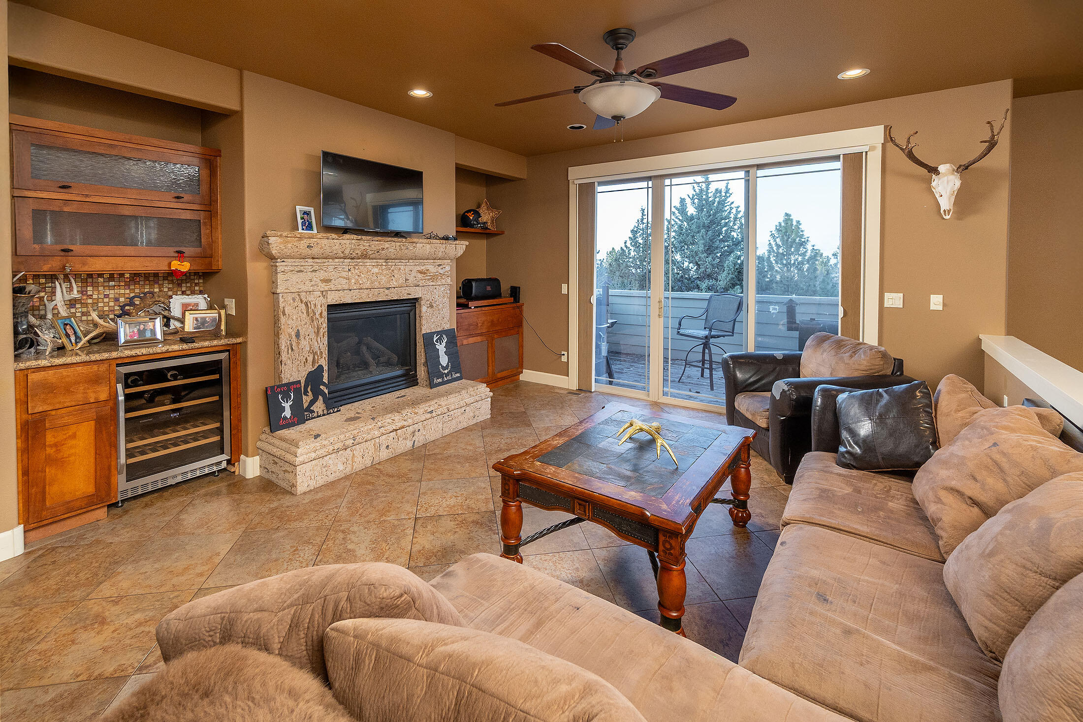 Bend, Oregon, 97703, United States, 4 Bedrooms Bedrooms, ,3 BathroomsBathrooms,Residential,For Sale,1805310