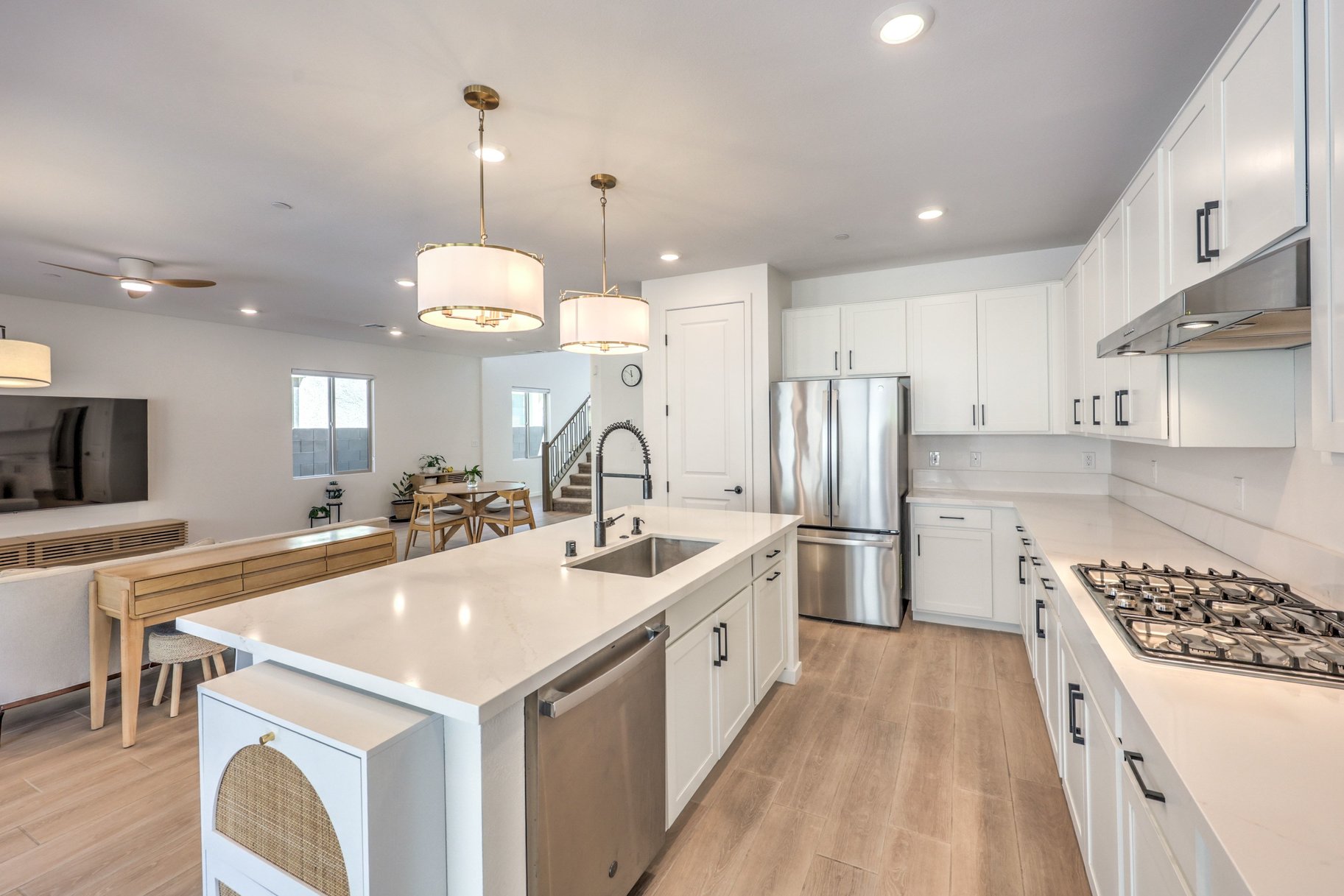  Beautifully Upgraded 2-Story Home in a Gated Community in Summerlin West - 物件實景