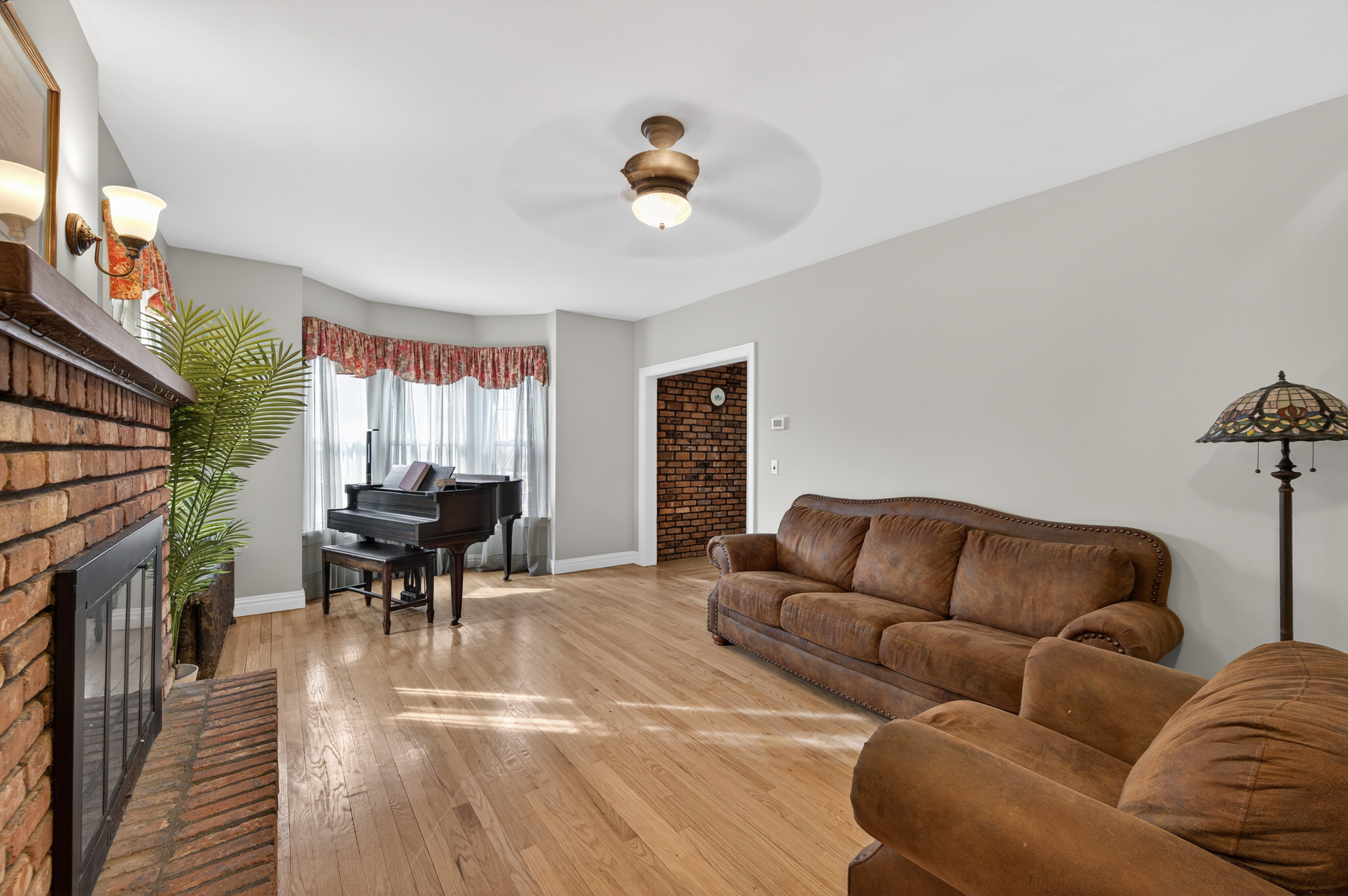  46 Monell Avenue, Islip, NY, 11751 - 物件實景