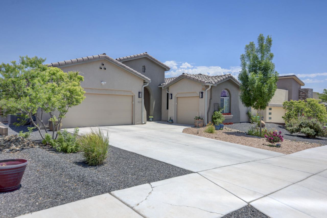 Rio Rancho, New Mexico, 87144, United States, 4 Bedrooms Bedrooms, ,3 BathroomsBathrooms,Residential,For Sale,1895660