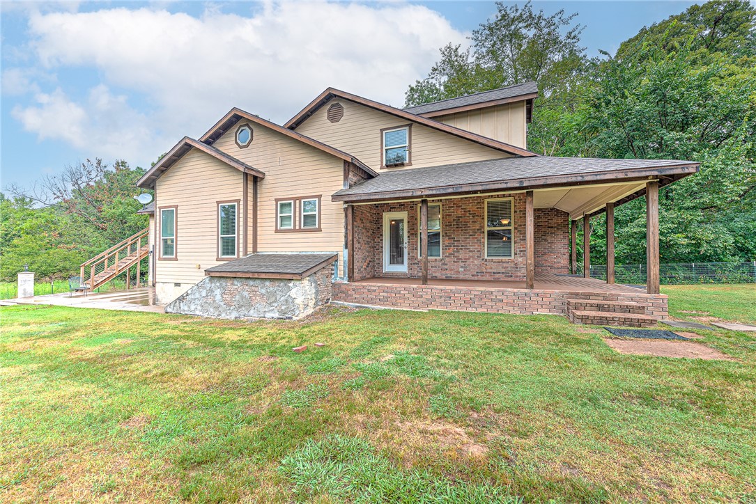 Gravette, Arkansas, 72736, United States, 3 Bedrooms Bedrooms, ,3 BathroomsBathrooms,Residential,For Sale,1933044