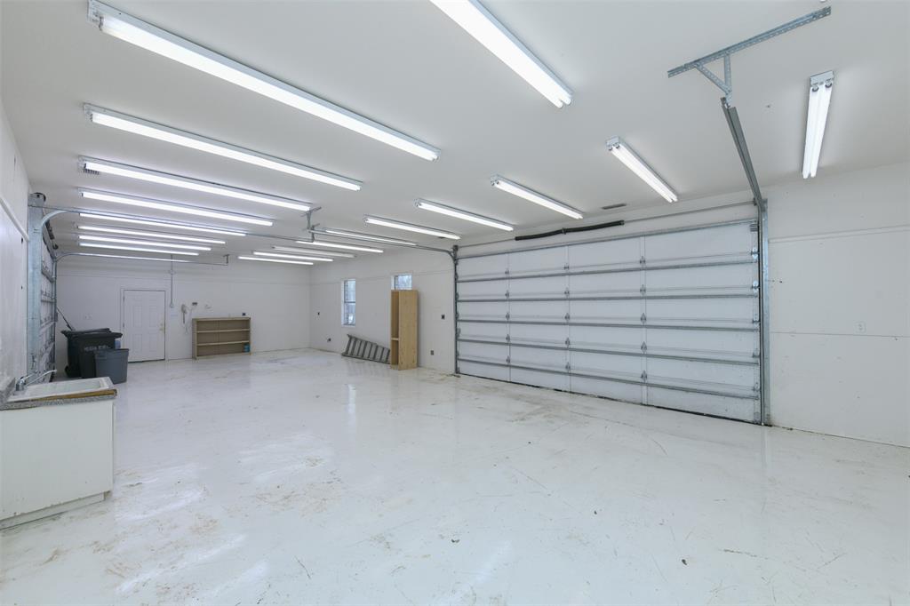 Arlington, Texas, 76015, United States, 4 Bedrooms Bedrooms, ,3 BathroomsBathrooms,Residential,For Sale,1984370