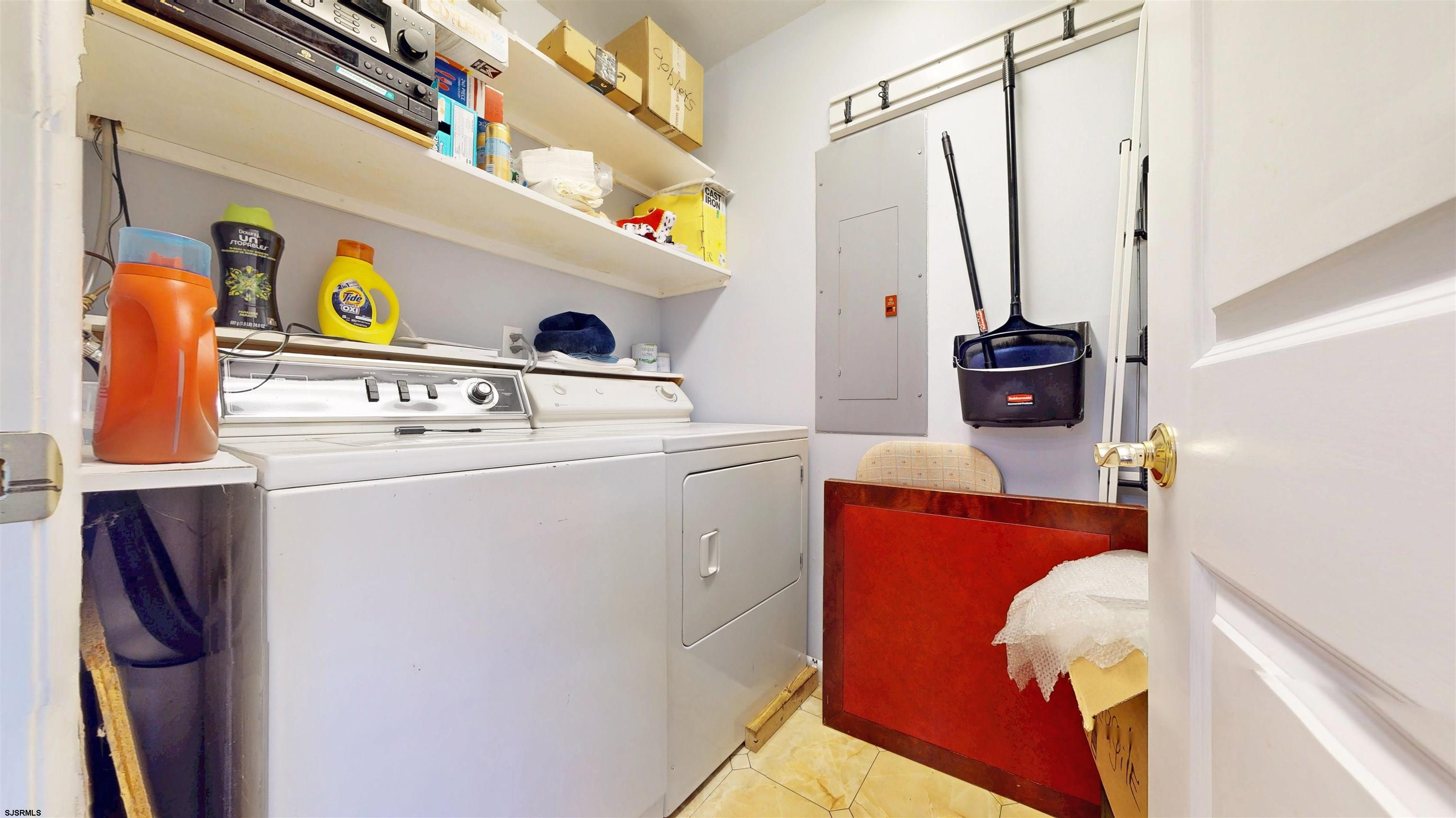 Linwood, New Jersey, 08221, United States, 6 Bedrooms Bedrooms, ,5 BathroomsBathrooms,Residential,For Sale,1975811