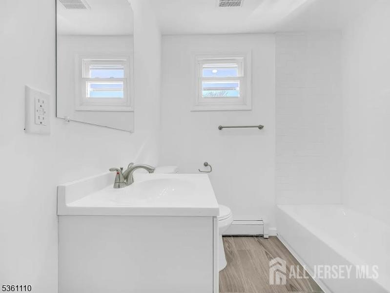Jersey City, New Jersey, 07305, United States, ,Residential,For Sale,1918469