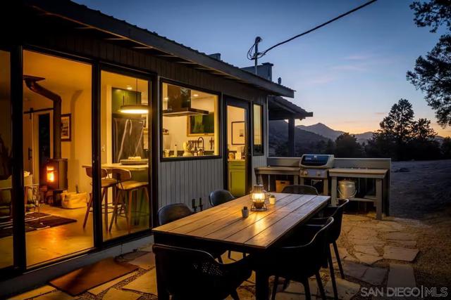 Pioneertown, California, 92268, United States, 2 Bedrooms Bedrooms, ,2 BathroomsBathrooms,Residential,For Sale,1990381