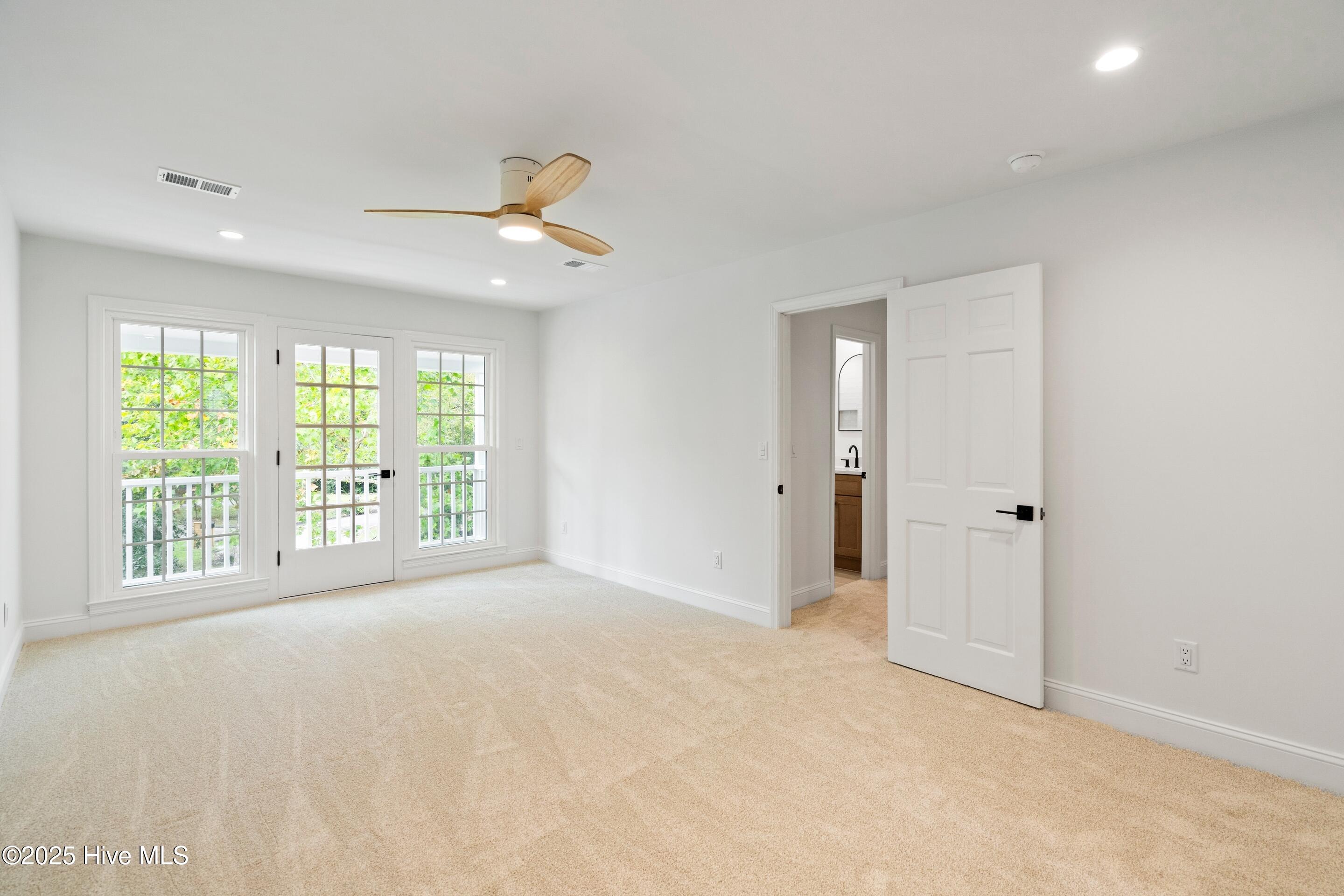 Wilmington, North Carolina, 28412, United States, 4 Bedrooms Bedrooms, ,3 BathroomsBathrooms,Residential,For Sale,1970175