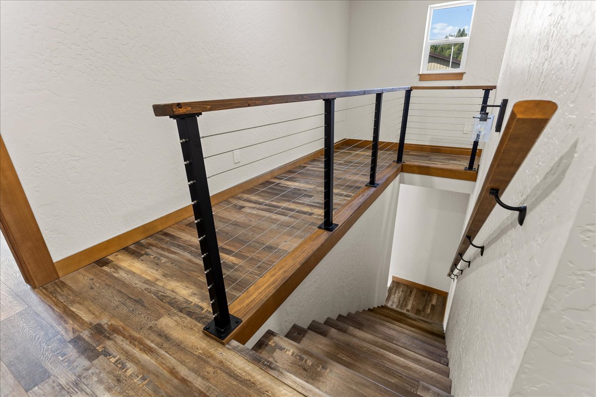 Sagle, Idaho, 83860, United States, 4 Bedrooms Bedrooms, ,3 BathroomsBathrooms,Residential,For Sale,1824083