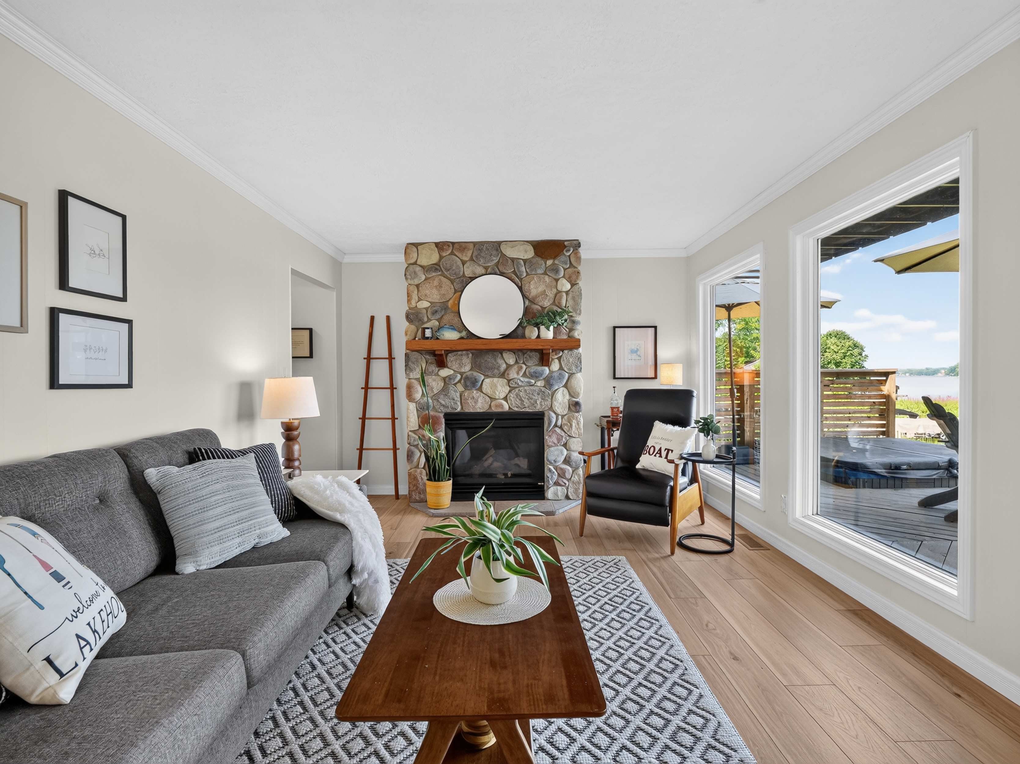  Four Bedroom Webster Lake Home - 物件實景