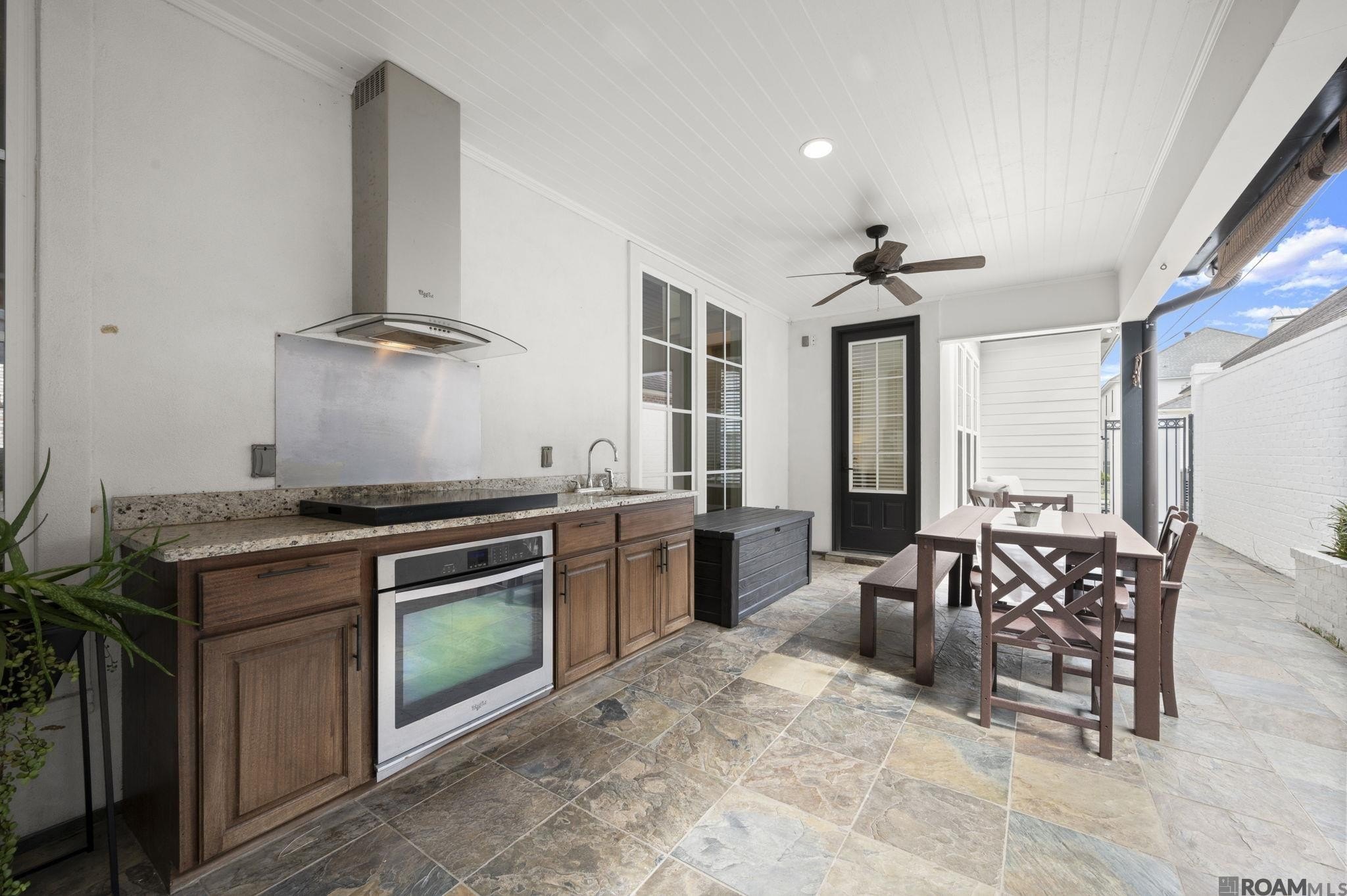 Baton Rouge, Louisiana, 70810, United States, 4 Bedrooms Bedrooms, ,4 BathroomsBathrooms,Residential,For Sale,2005537