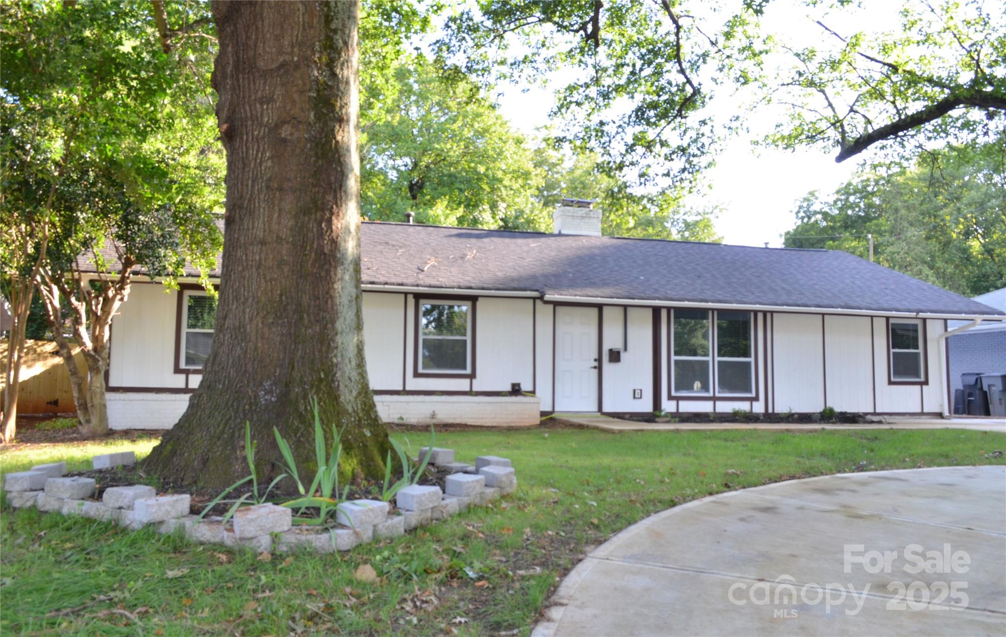 Charlotte, North Carolina, 28210, United States, 3 Bedrooms Bedrooms, ,3 BathroomsBathrooms,Residential,For Sale,1836887