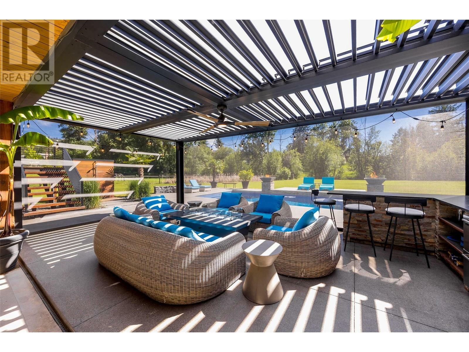 KELOWNA, British Columbia, V1W 4C5, CA, 5 Bedrooms Bedrooms, ,3 BathroomsBathrooms,Residential,For Sale,1883481