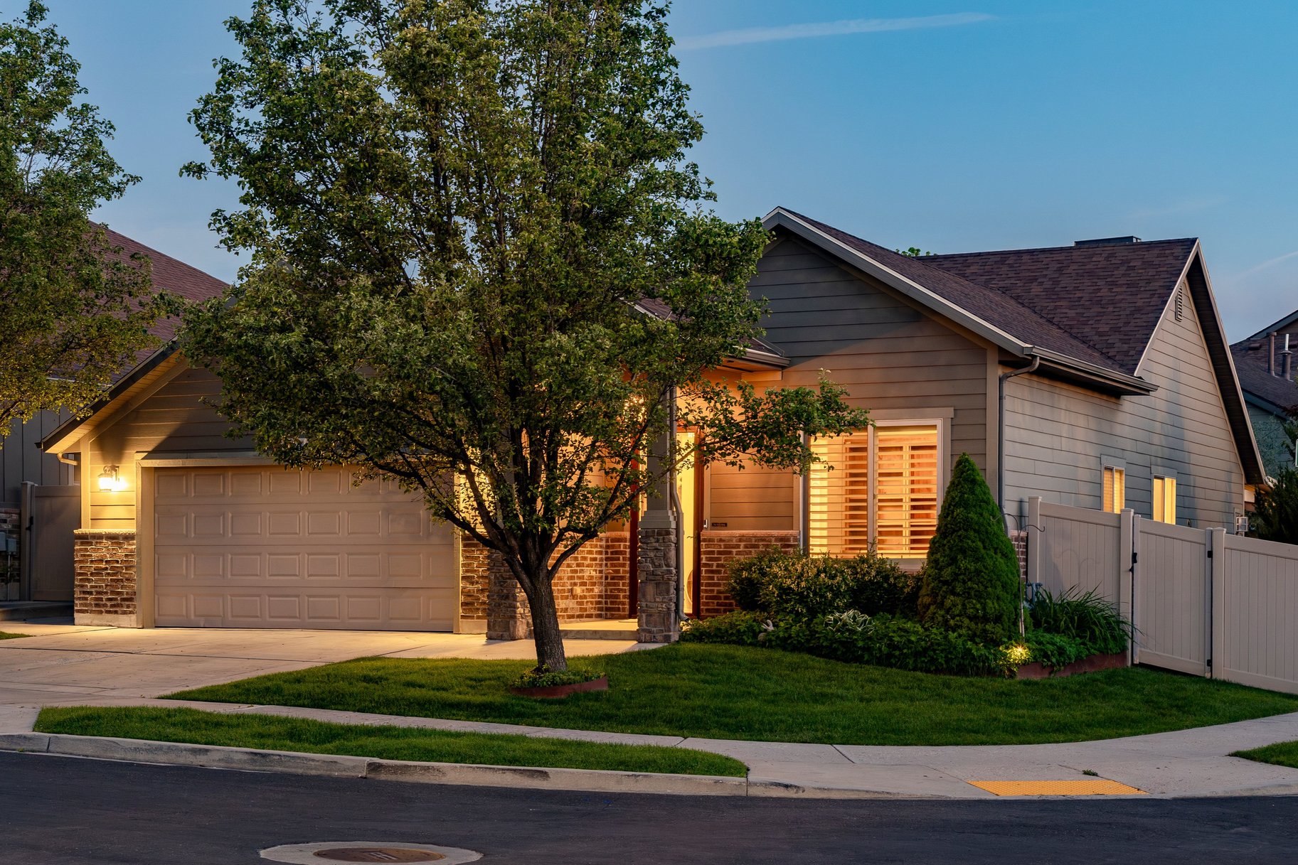  Exceptional Single-Level Living in One of Sandy