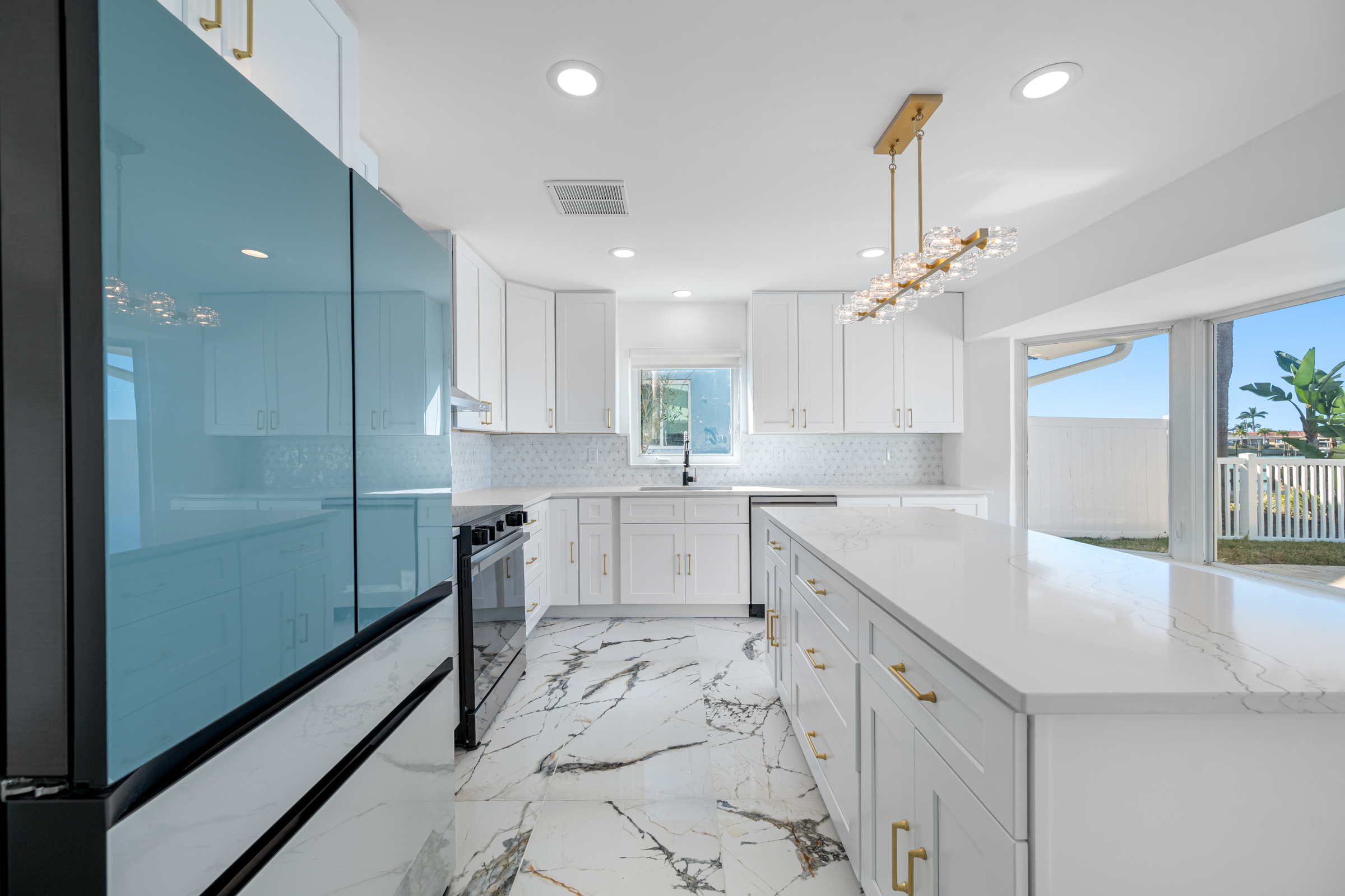 Treasure Island, Florida, 33706, United States, 3 Bedrooms Bedrooms, ,2 BathroomsBathrooms,Residential,For Sale,1990386