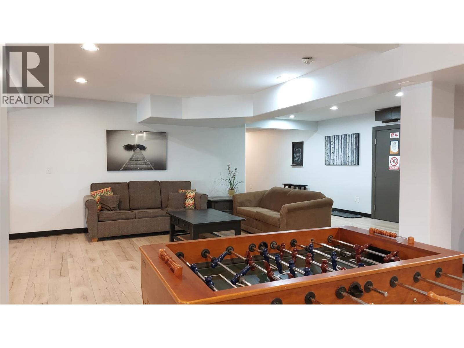 KELOWNA, British Columbia, V1Z 3R8, CA, 3 Bedrooms Bedrooms, ,2 BathroomsBathrooms,Residential,For Sale,1918397