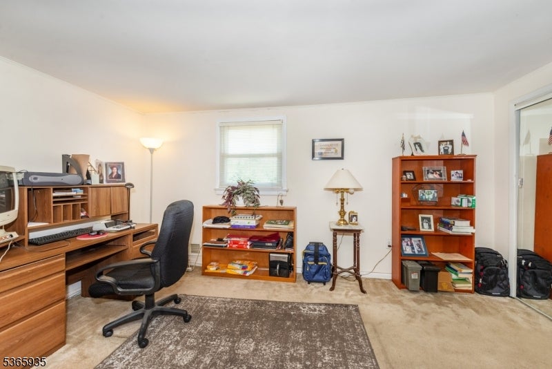 Wayne Twp., New Jersey, 07470, United States, 5 Bedrooms Bedrooms, ,3 BathroomsBathrooms,Residential,For Sale,1928449