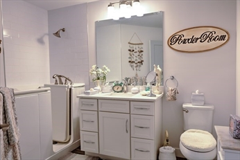 Chelmsford, Massachusetts, 01824, United States, 2 Bedrooms Bedrooms, ,2 BathroomsBathrooms,Residential,For Sale,1943275