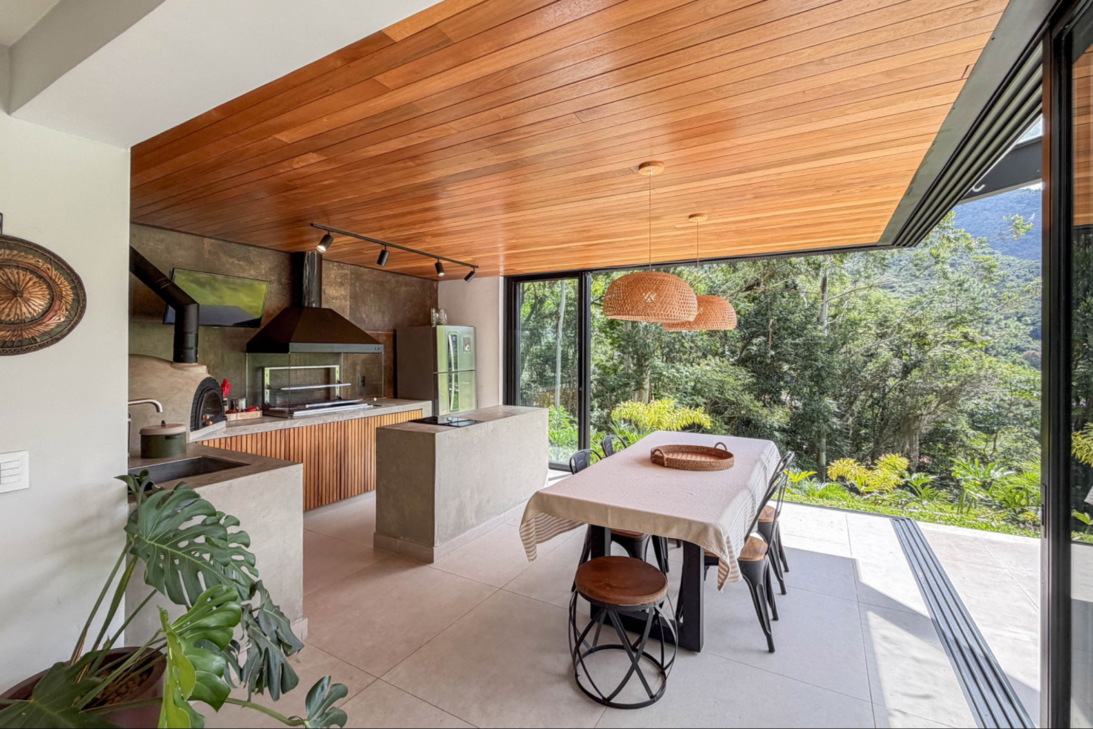  Contemporary residence with four suites in Fazenda Marambaia - 物件實景