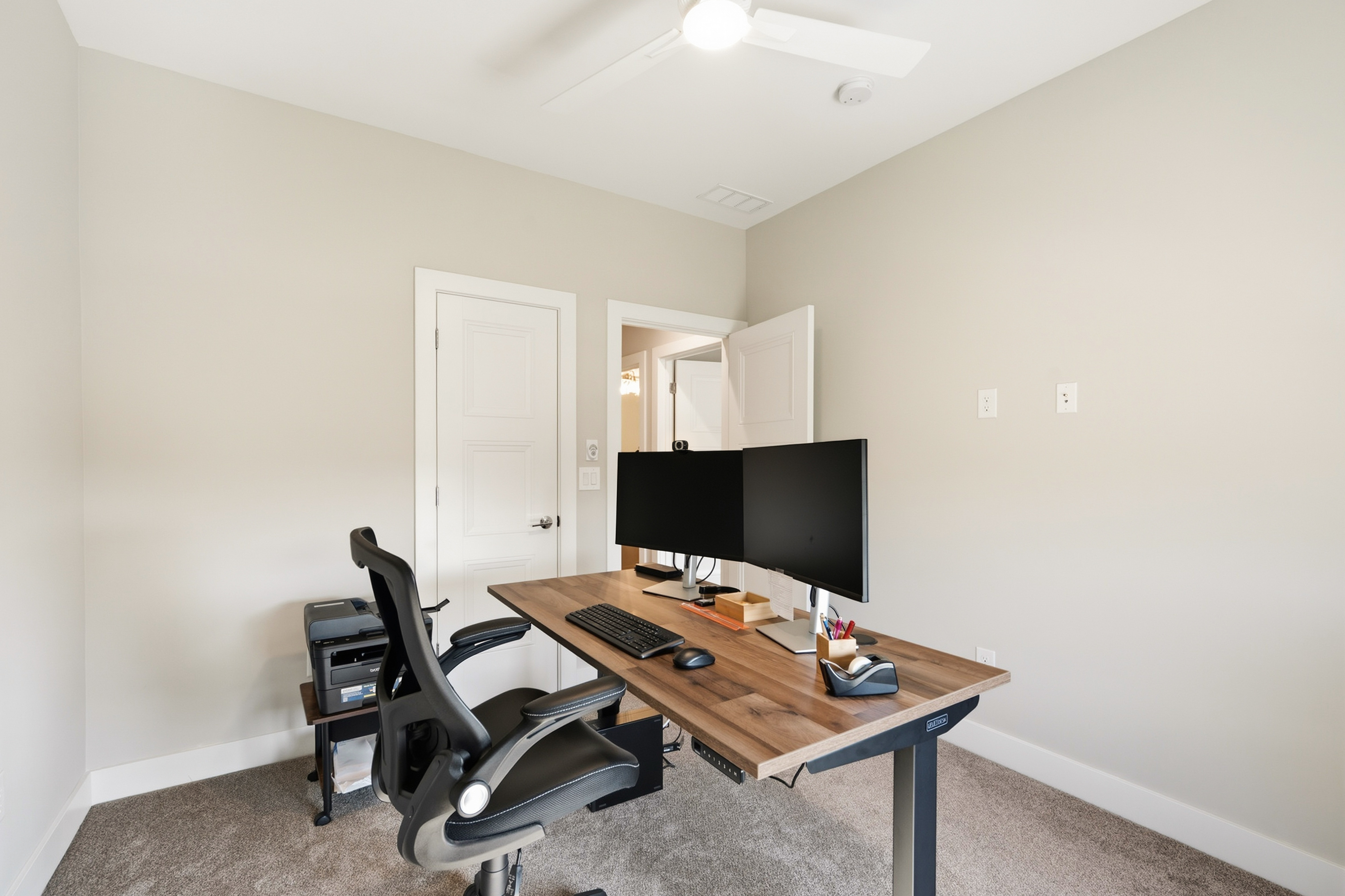  4252 Parkview Drive, Blue Ash, OH 45242 - 物件實景