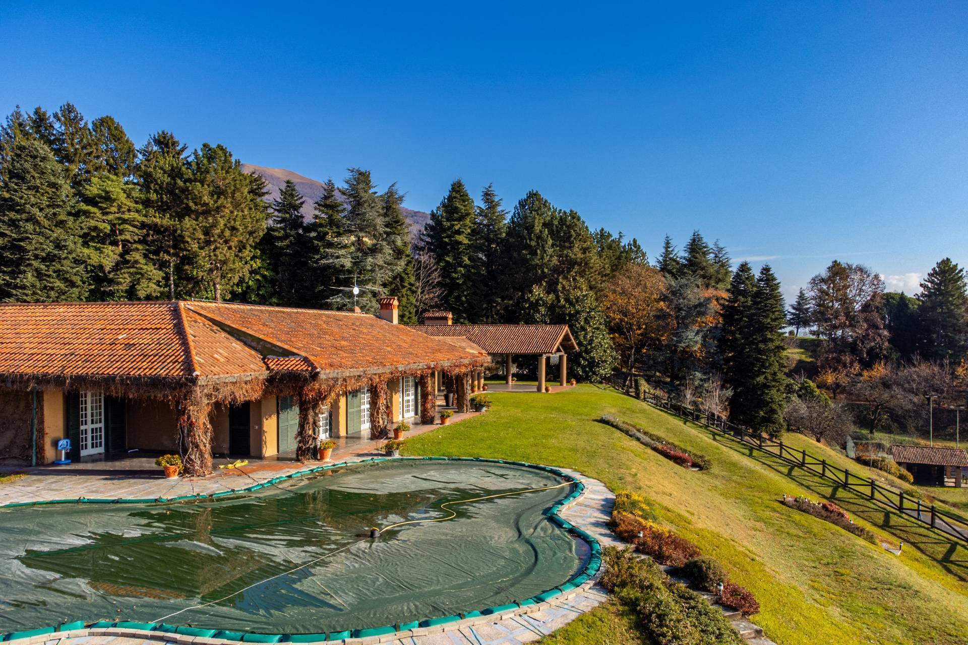 Eupilio, Como, 22030, IT, 6 Bedrooms Bedrooms, ,6 BathroomsBathrooms,Residential,For Sale,1708467