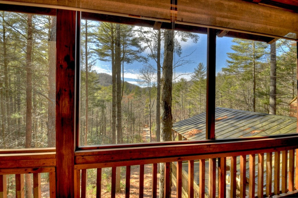 Blue Ridge, Georgia, 30513, United States, 5 Bedrooms Bedrooms, ,3 BathroomsBathrooms,Residential,For Sale,1858988