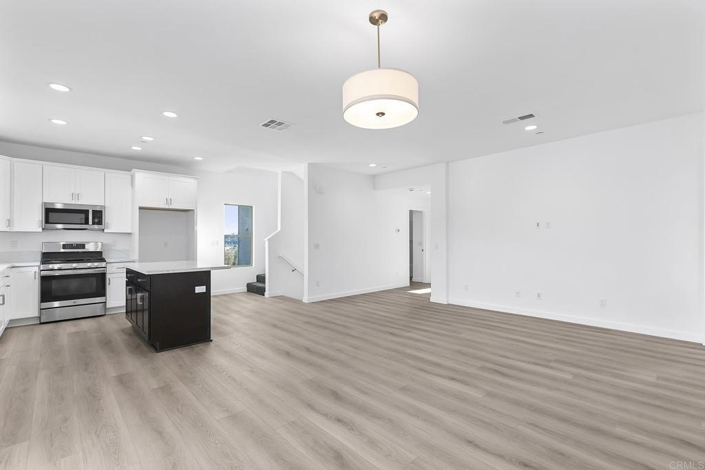 Lemon Grove, California, 91945, United States, 4 Bedrooms Bedrooms, ,4 BathroomsBathrooms,Residential,For Sale,1892804