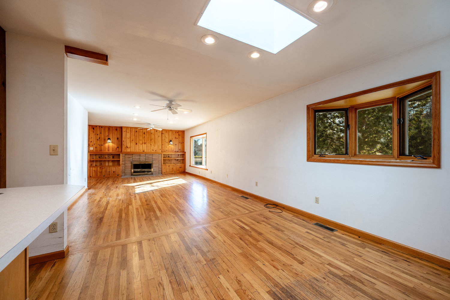 Sheridan, Wyoming, 82801, United States, 4 Bedrooms Bedrooms, ,2 BathroomsBathrooms,Residential,For Sale,1987057