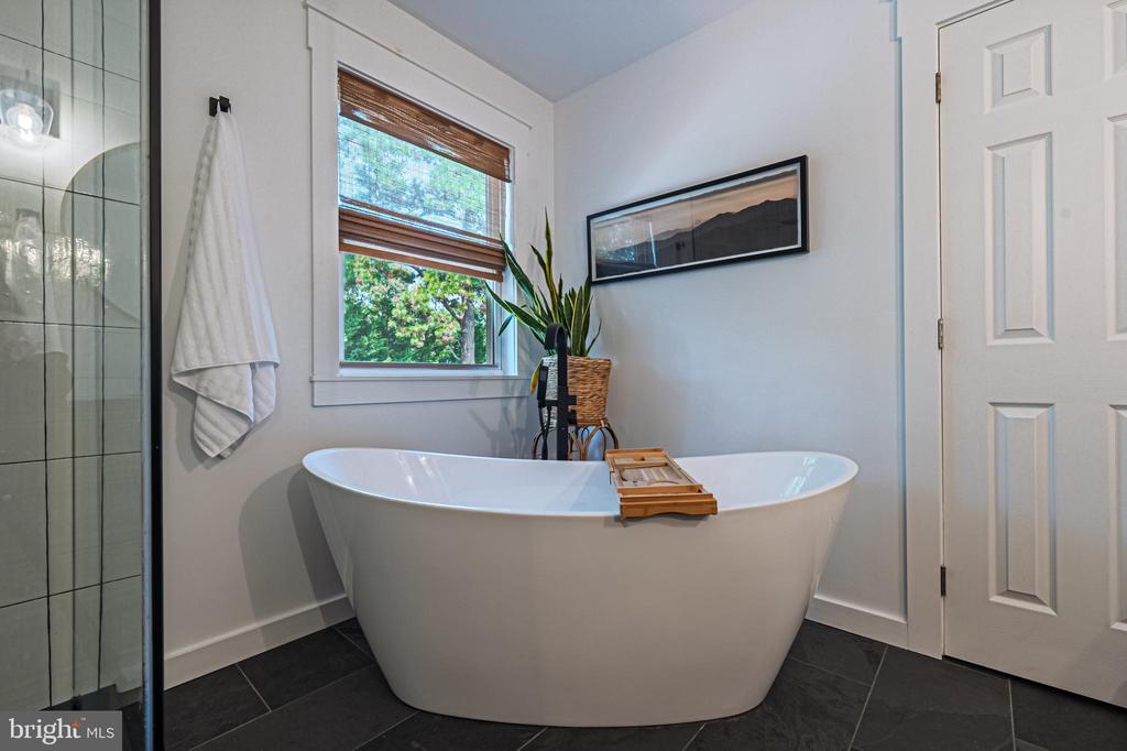 Egg Harbor Township, New Jersey, 08234, United States, 4 Bedrooms Bedrooms, ,3 BathroomsBathrooms,Residential,For Sale,1975981