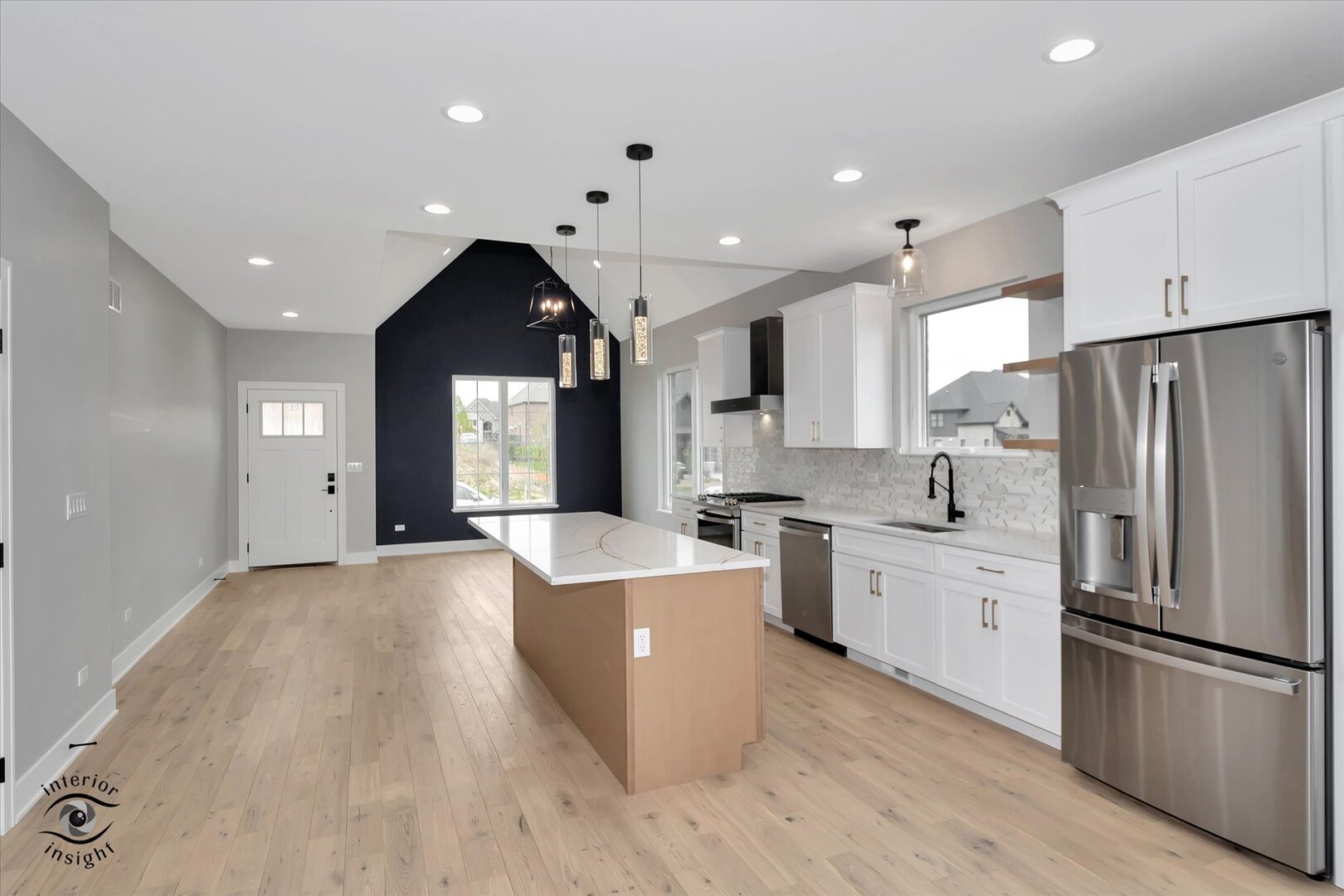 Lemont, Illinois, 60439, United States, 4 Bedrooms Bedrooms, ,4 BathroomsBathrooms,Residential,For Sale,1882254