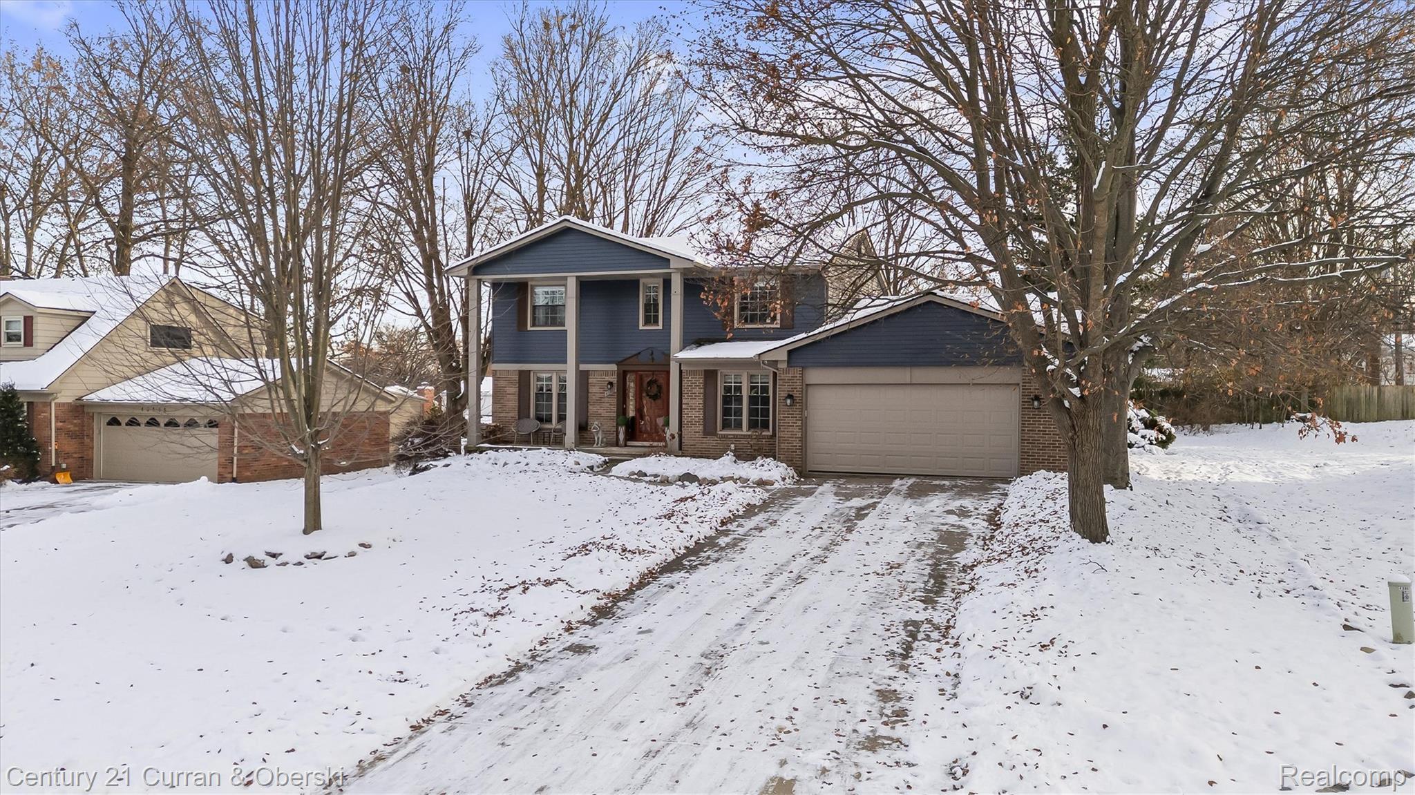 Northville, Michigan, 48167, United States, 5 Bedrooms Bedrooms, ,3 BathroomsBathrooms,Residential,For Sale,2009977