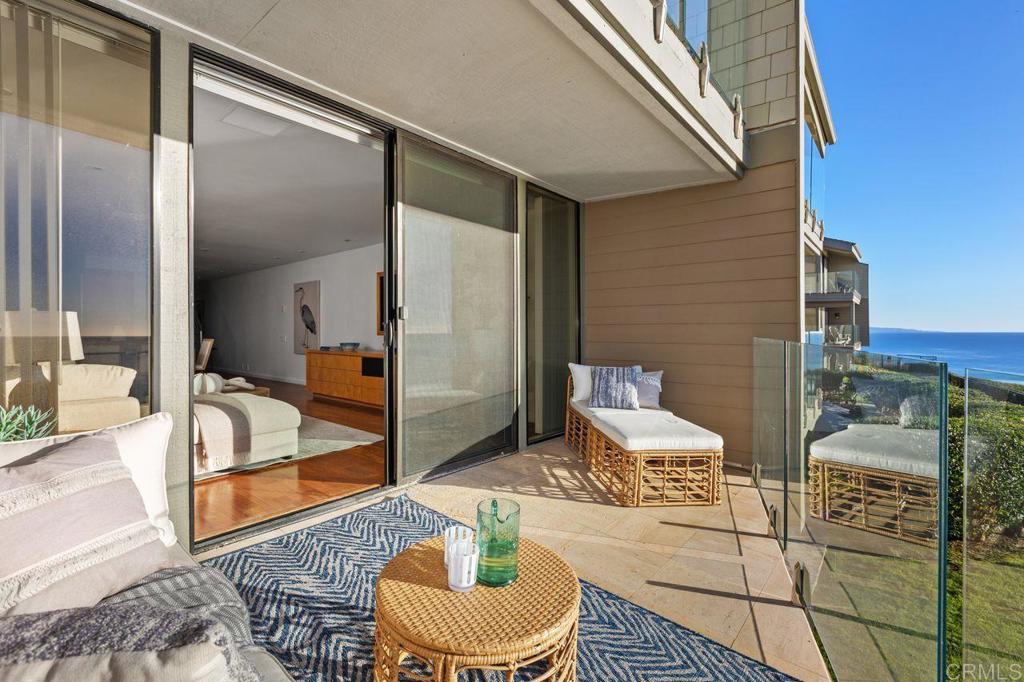 Encinitas, California, 92024, United States, 2 Bedrooms Bedrooms, ,3 BathroomsBathrooms,Residential,For Sale,1997008