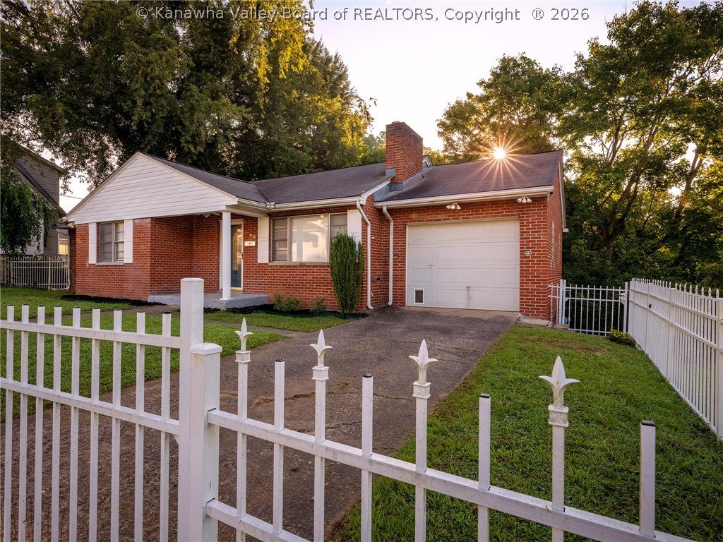 Chester Rd, Charleston, WV 25302