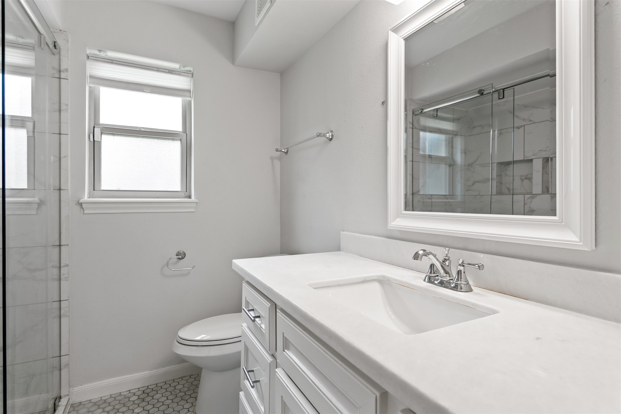 Houston, Texas, 77018, United States, 4 Bedrooms Bedrooms, ,3 BathroomsBathrooms,Residential,For Sale,1927156