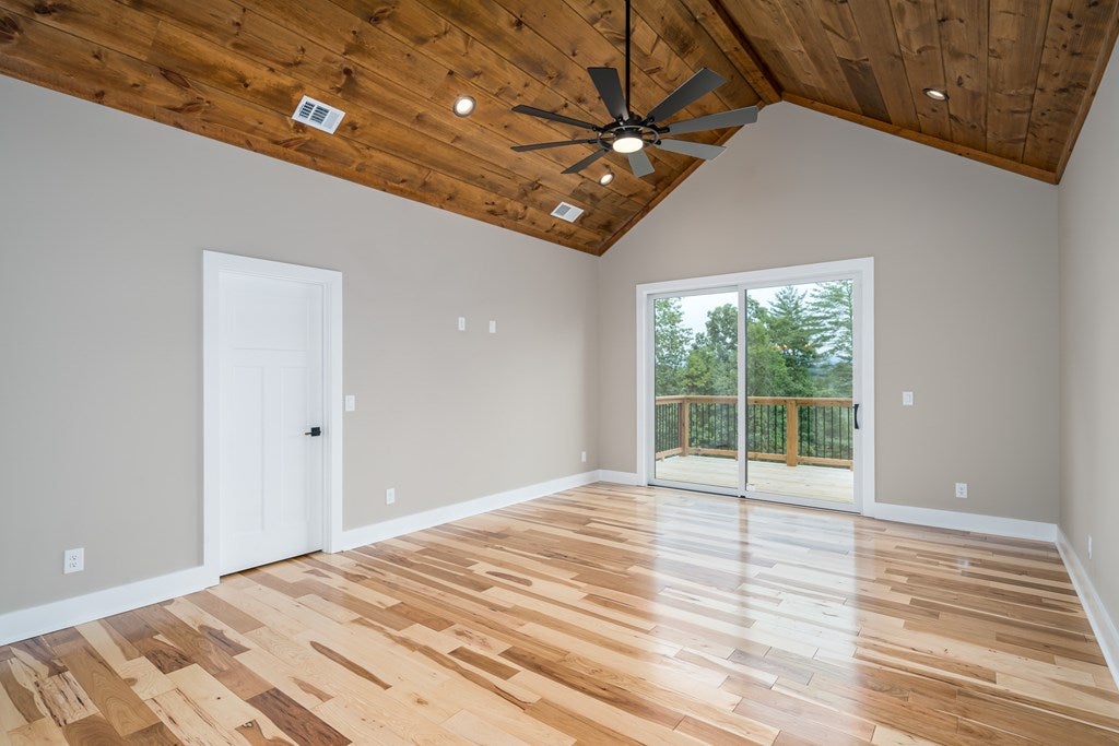 Ellijay, Georgia, 30540, United States, 4 Bedrooms Bedrooms, ,5 BathroomsBathrooms,Residential,For Sale,1858982
