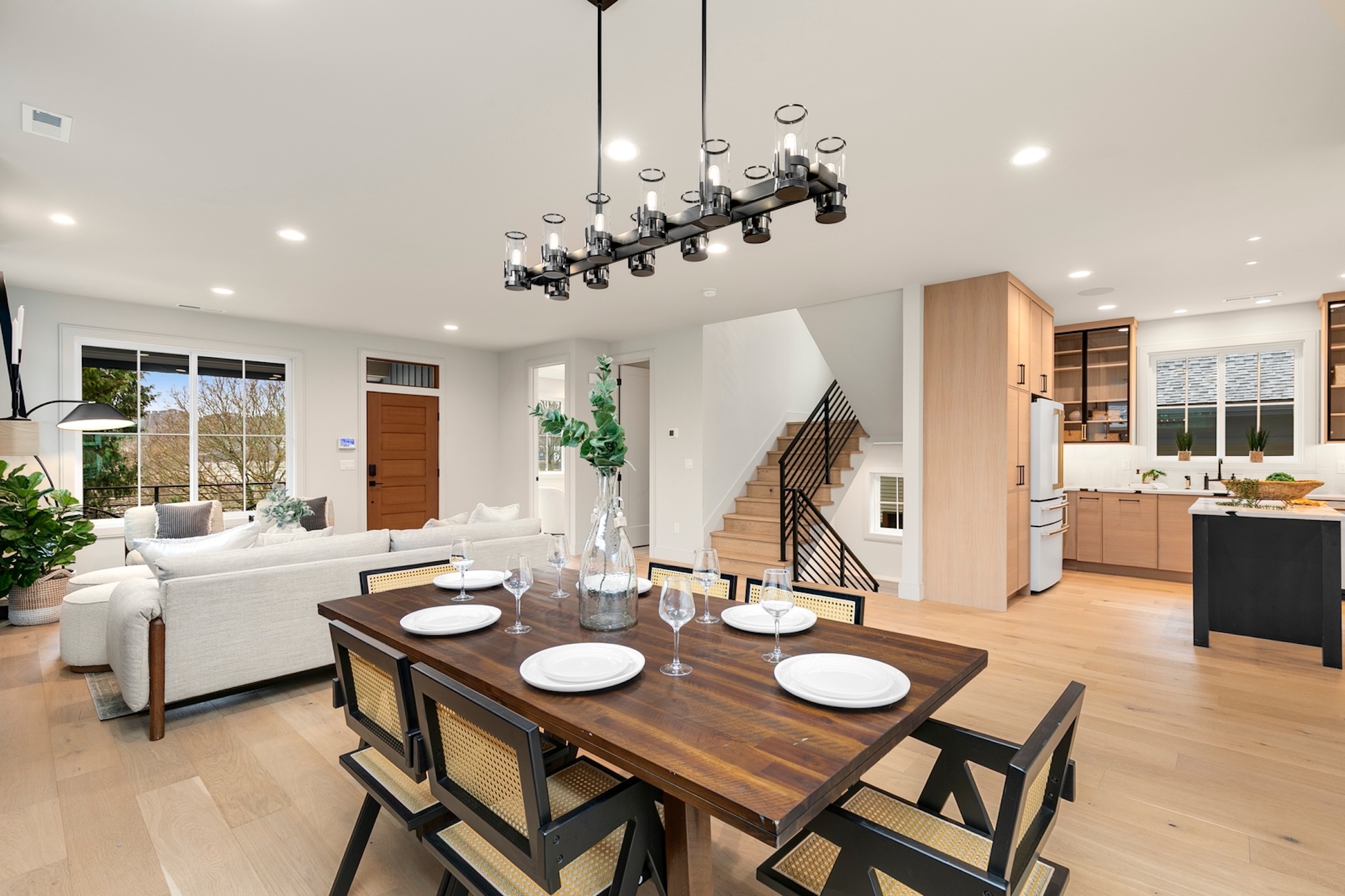  Bryant Luxury Living - 物件實景
