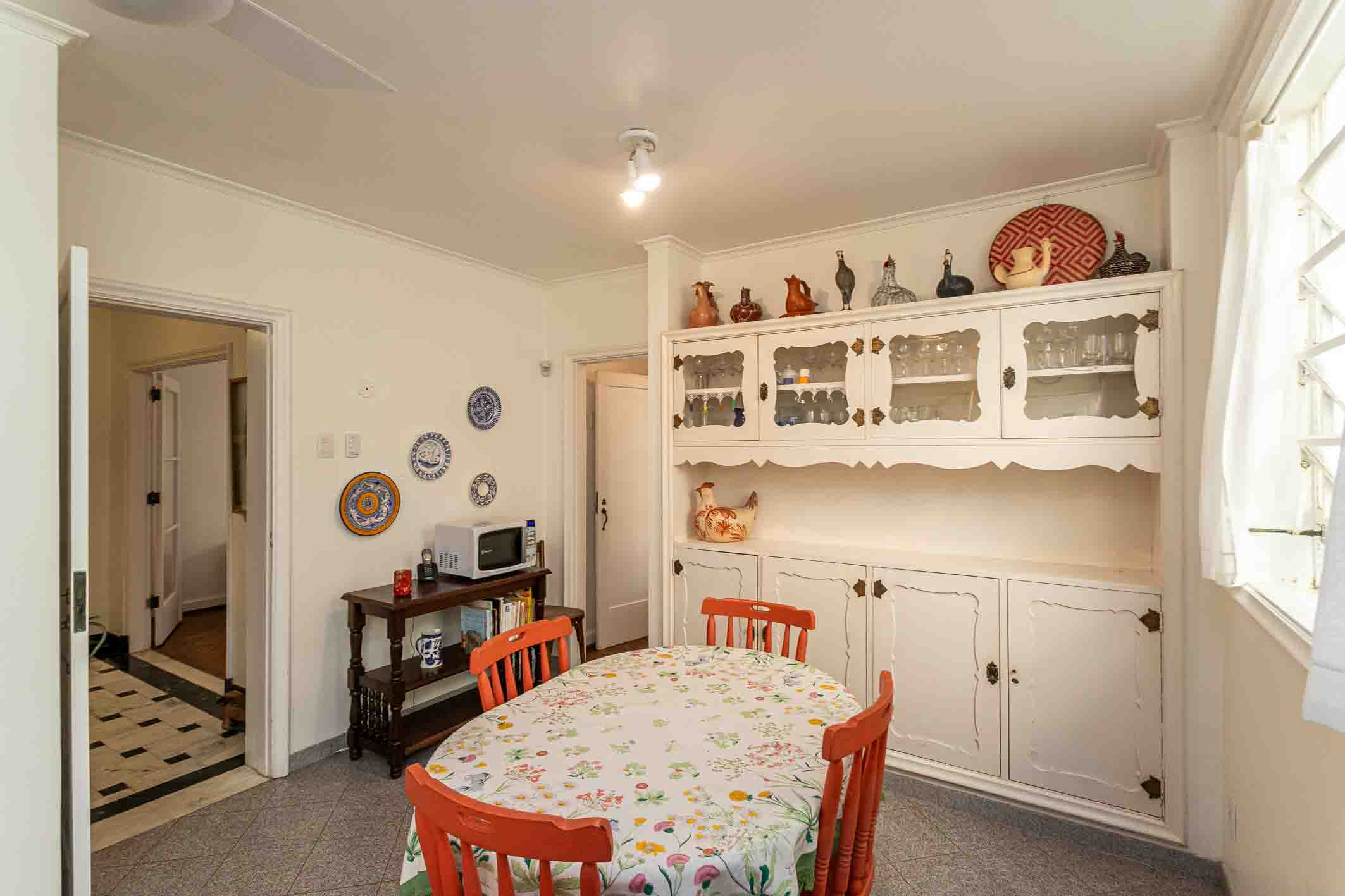  Spacious residence on a quiet street with landscaped garden - 物件實景