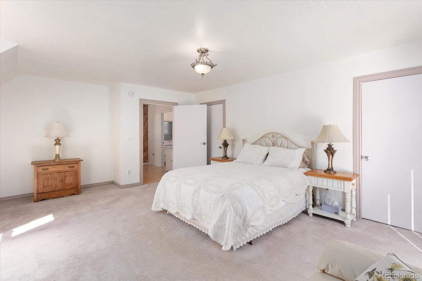 Howard, Colorado, 81233, United States, 4 Bedrooms Bedrooms, ,1 BathroomBathrooms,Residential,For Sale,1979398